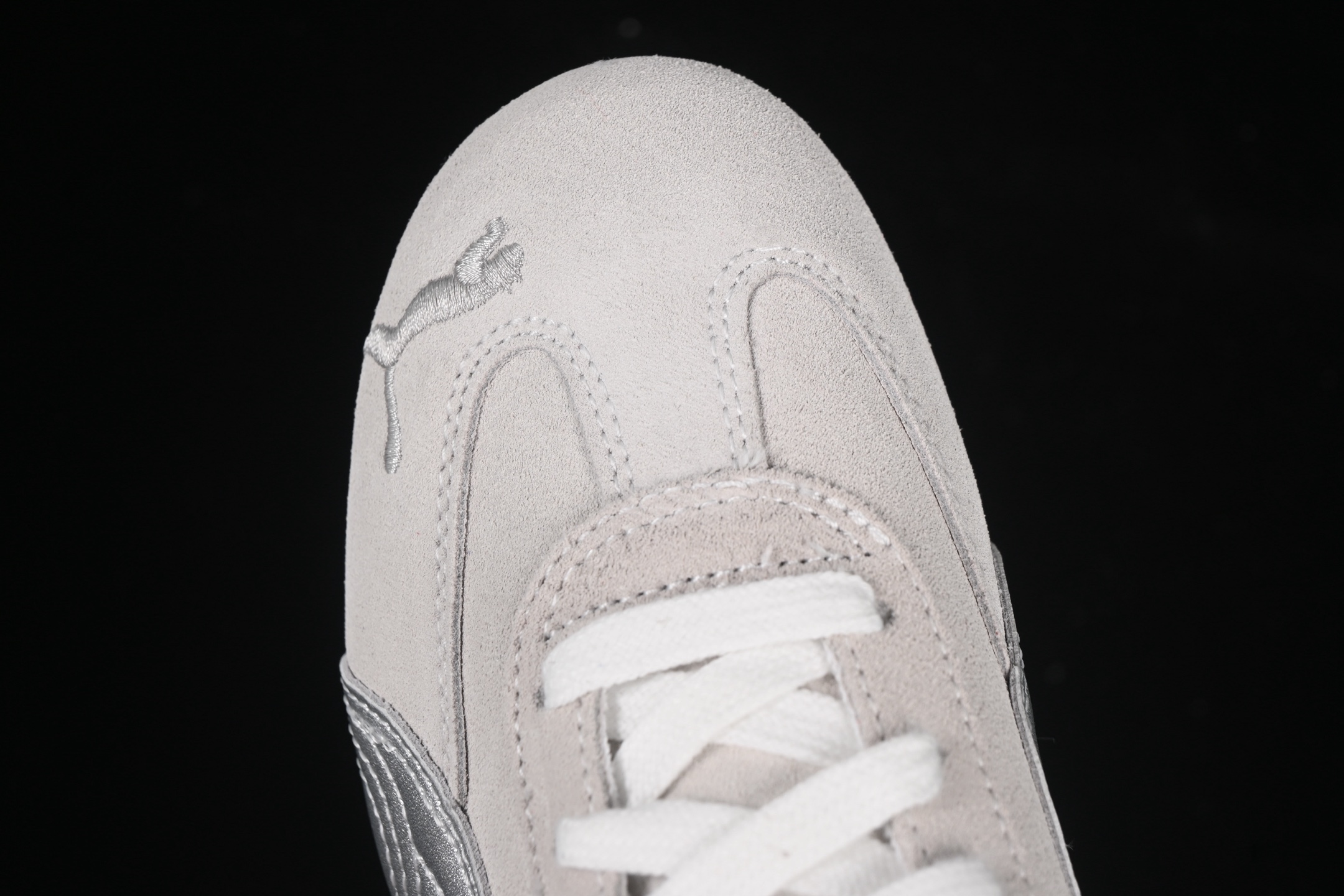 💰240纯原
The Open Product x Puma Speedcat 极速赛车系列彪马低帮生活休闲鞋 397397-01
尺码：35.5 36 37 37.5 38 38.5 39 40 40.5 41 42 42.5 43 44 44.5 45 C.D4