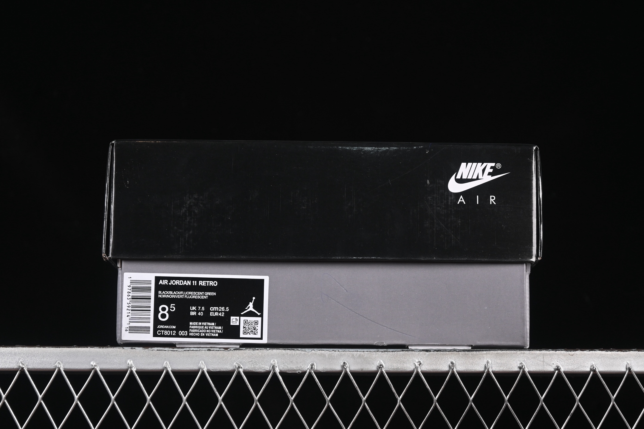  Air Jordan 11 Retro AJ11 乔11黑牛油果绿 CT8012-003
尺码：40