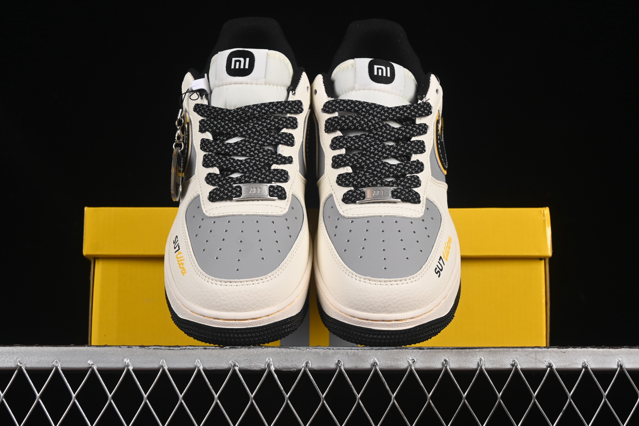 💰300纯原
Nike Air Force 1'07 Low 小米联名 Su7-Ultra 空军一号低帮休闲板鞋 XX3168-165
#原楦头原纸板 原装鞋盒 定制五金配件 内置全掌气垫 原厂鞋底
尺码:36 36.5 37.5 38 38.5 39 40 40.5 41 42 42.5 43 44 44.5 45 9.D4