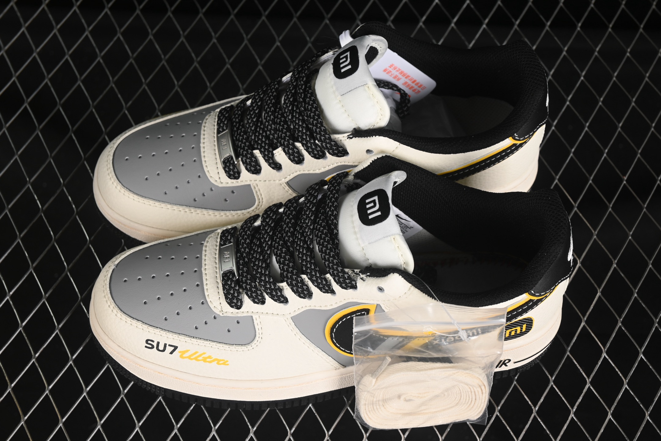 💰300纯原
Nike Air Force 1'07 Low 小米联名 Su7-Ultra 空军一号低帮休闲板鞋 XX3168-165
#原楦头原纸板 原装鞋盒 定制五金配件 内置全掌气垫 原厂鞋底
尺码:36 36.5 37.5 38 38.5 39 40 40.5 41 42 42.5 43 44 44.5 45 9.D4