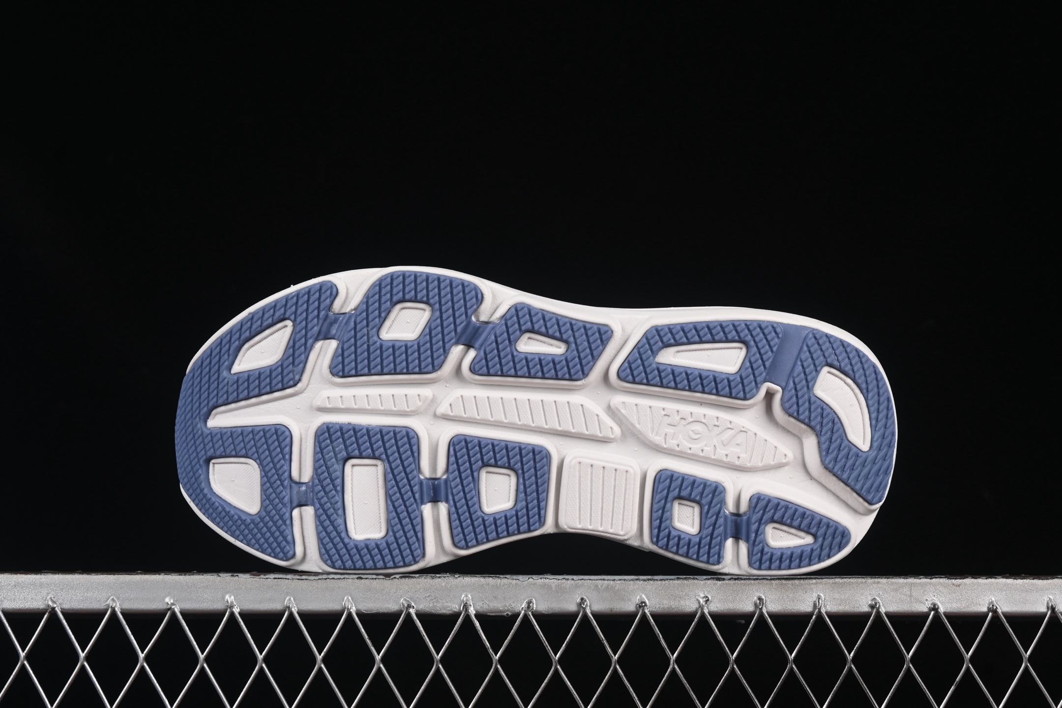 💰220纯原
HOKA ONE ONE Bondi 9 机能缓震跑鞋 1162011 VLD
#鞋面部分采用工程网眼面料,可以确保必要的透气性能。使用了全新的莱卡橡筋,这大大提升了鞋面的硬度,由此增加鞋面的支撑性能。后掌33mm、前掌29mm的超厚Soft EVA中底,比传统的EVA材料还要柔软30%
尺码:36 37 38 39 40 40.5 41 42 42.5 43 44 44.5 45 G.D4