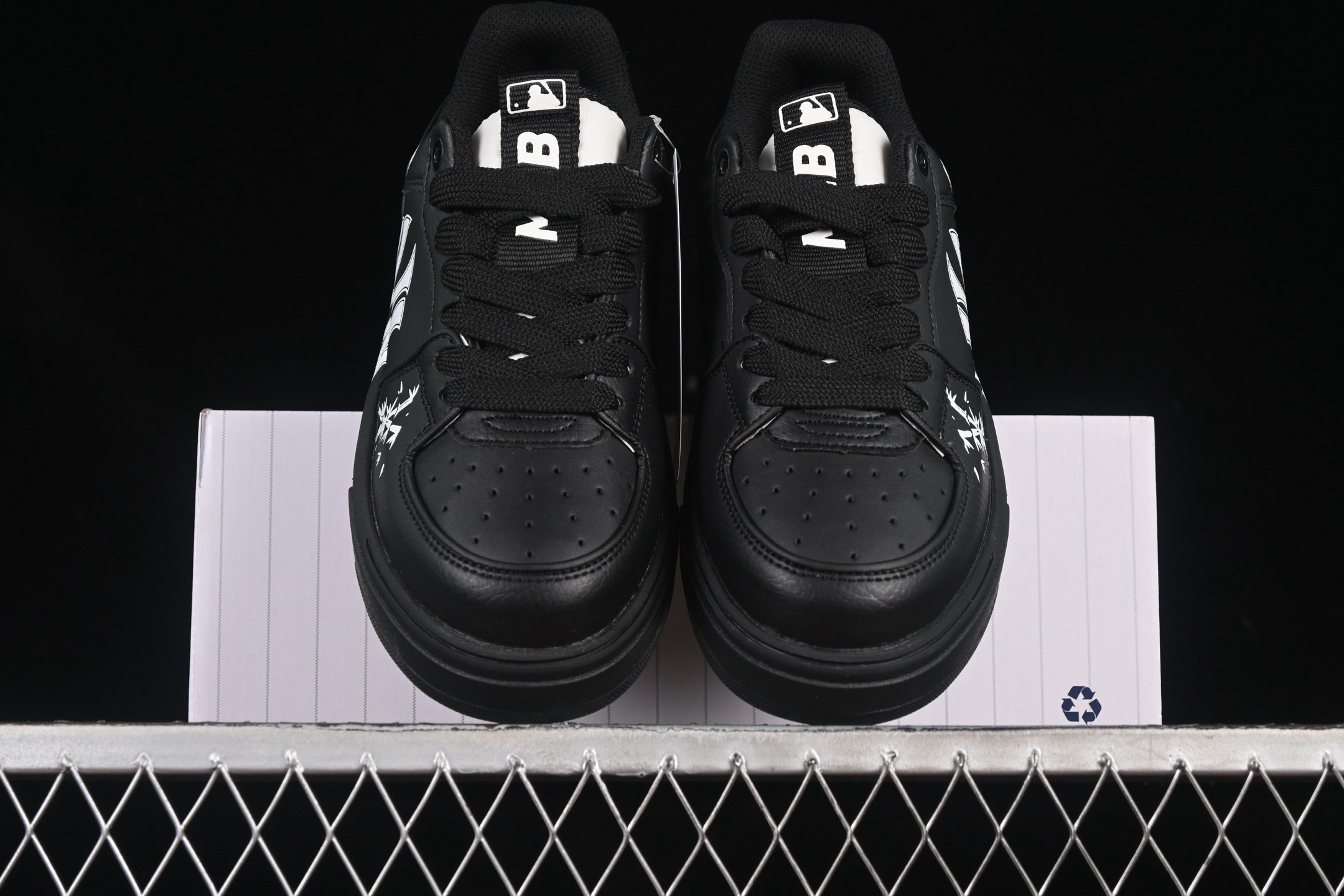 💰180公司级💰220纯原
NY MLB Chunky Liner 纽约洋基队 定制增高厚底休闲运动鞋 3ASXCA12N50WHS 木川竹韵
尺码:35 36 36.5 37.5 38 38.5 39 40 40.5 41 42 42.5 43 44 44.5 45 3.D4