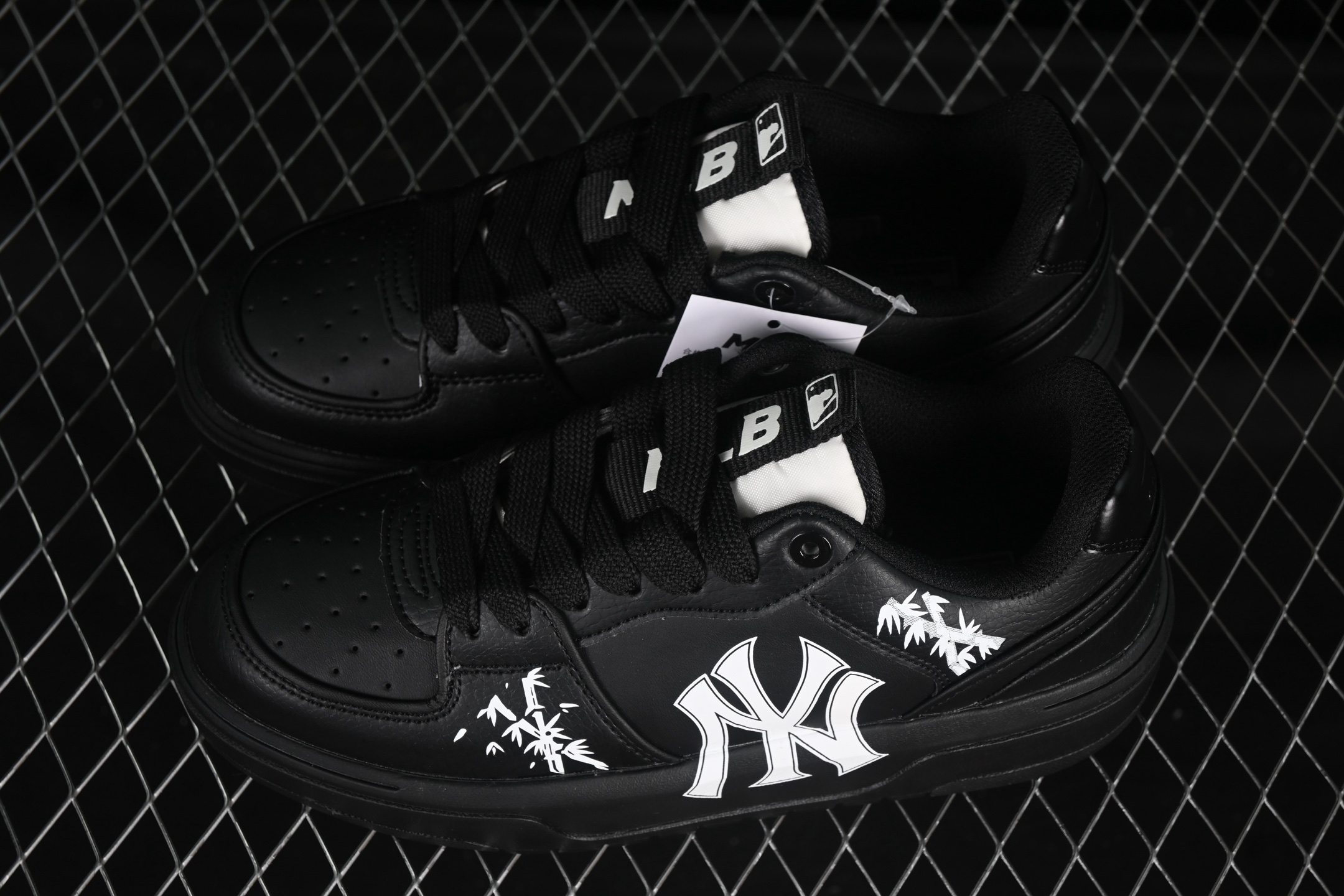 💰180公司级💰220纯原
NY MLB Chunky Liner 纽约洋基队 定制增高厚底休闲运动鞋 3ASXCA12N50WHS 木川竹韵
尺码:35 36 36.5 37.5 38 38.5 39 40 40.5 41 42 42.5 43 44 44.5 45 3.D4