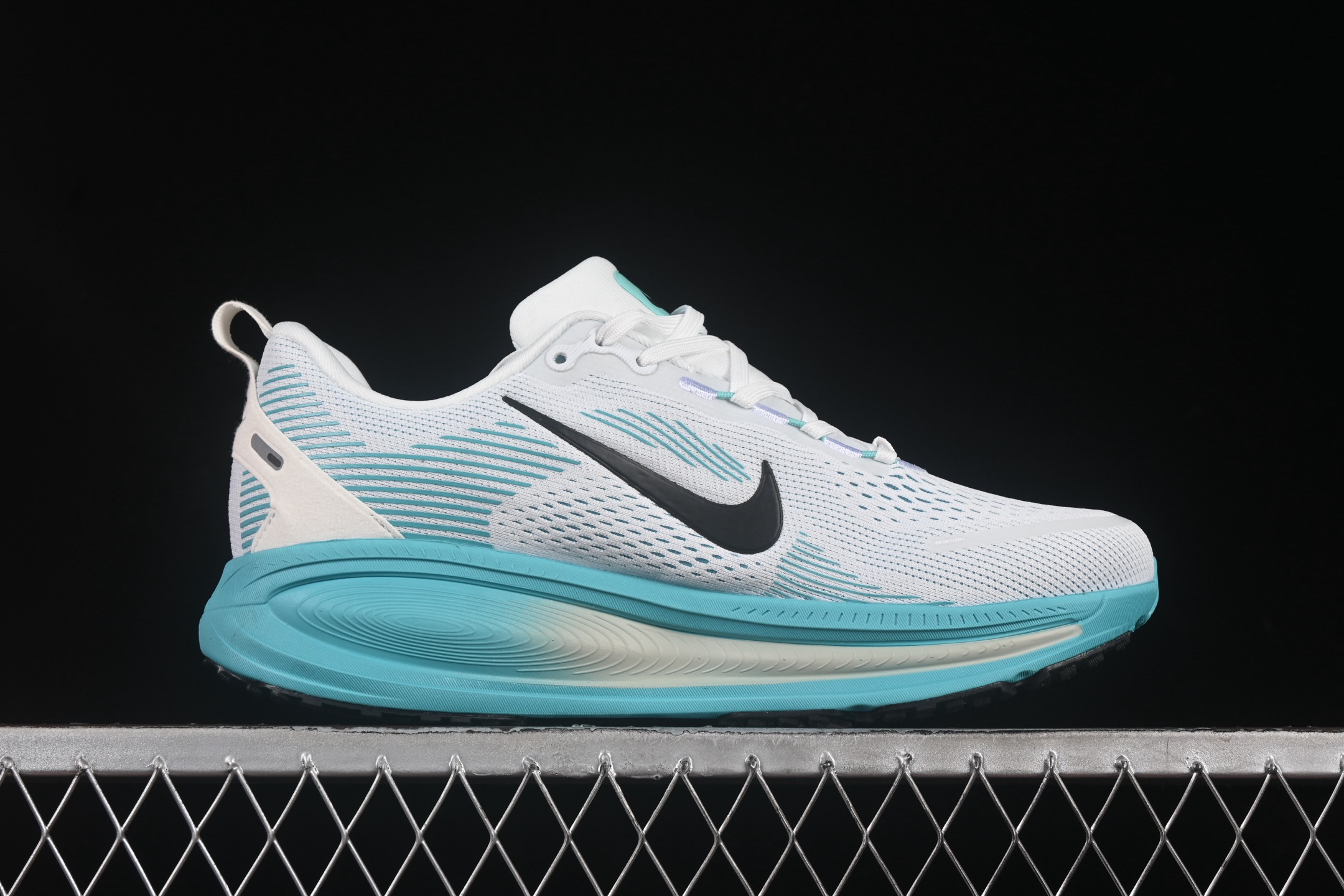 💰240纯原
Nike Air Zoom Vomero 18 登月18 2025新款缓震休闲跑鞋 HM6803-103
#内置全新缓震Zoom气垫
尺码:36 36.5 37.5 38 38.5 39 40 40.5 41 42 42.5 43 44 44.5 45 K.D4