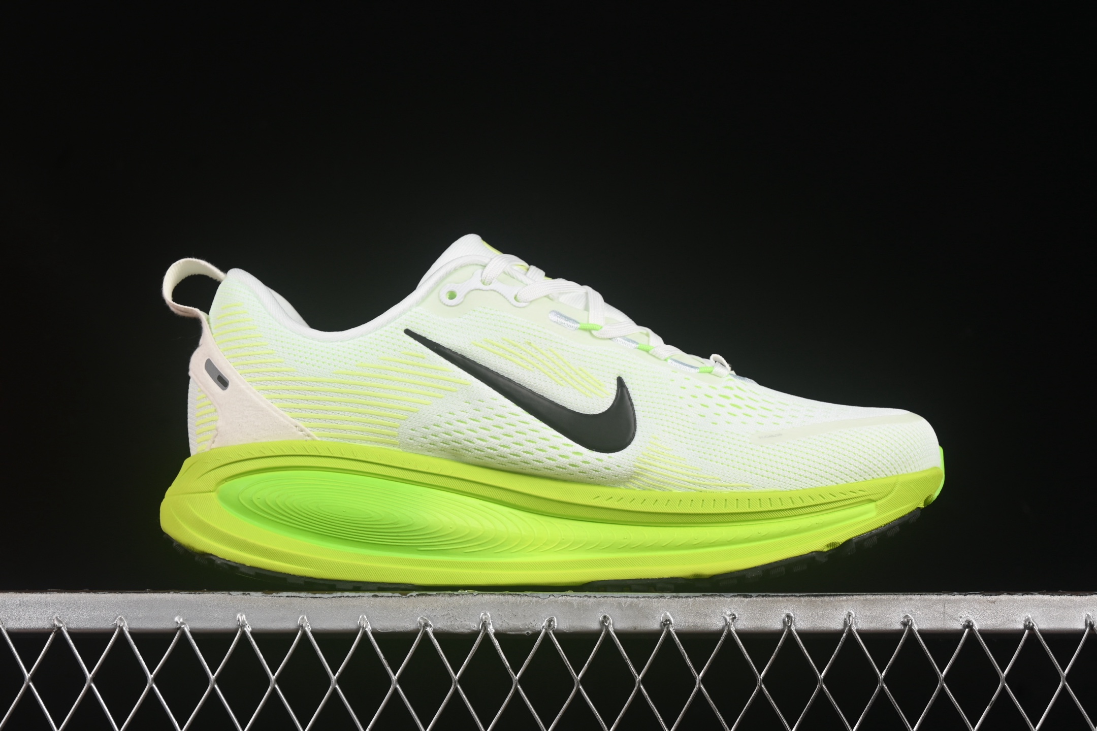 💰240纯原
Nike Air Zoom Vomero 18 登月18 2025新款缓震休闲跑鞋 HM6804-102
#内置全新缓震Zoom气垫
尺码:36 36.5 37.5 38 38.5 39 40 40.5 41 42 42.5 43 44 44.5 45 K.D4