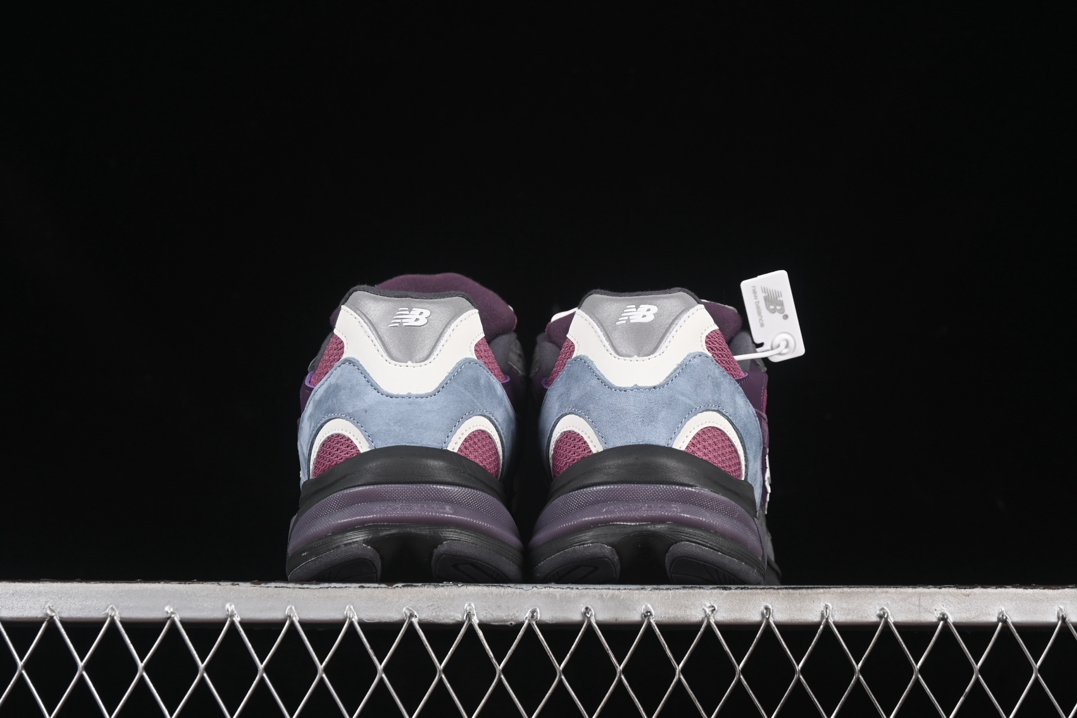 💰260纯原
New Balance 2010系列 复古休闲跑步鞋 M2010ANB
#鞋面的柔软麂皮搭配尼龙网布,特别透气而且还复古感,不管是搭配牛仔裤还工装裤都是百搭!
尺码:36 37 37.5 38 38.5 39 40 40.5 41 42 42.5 43 44 44.5 45 46.5 3.D4