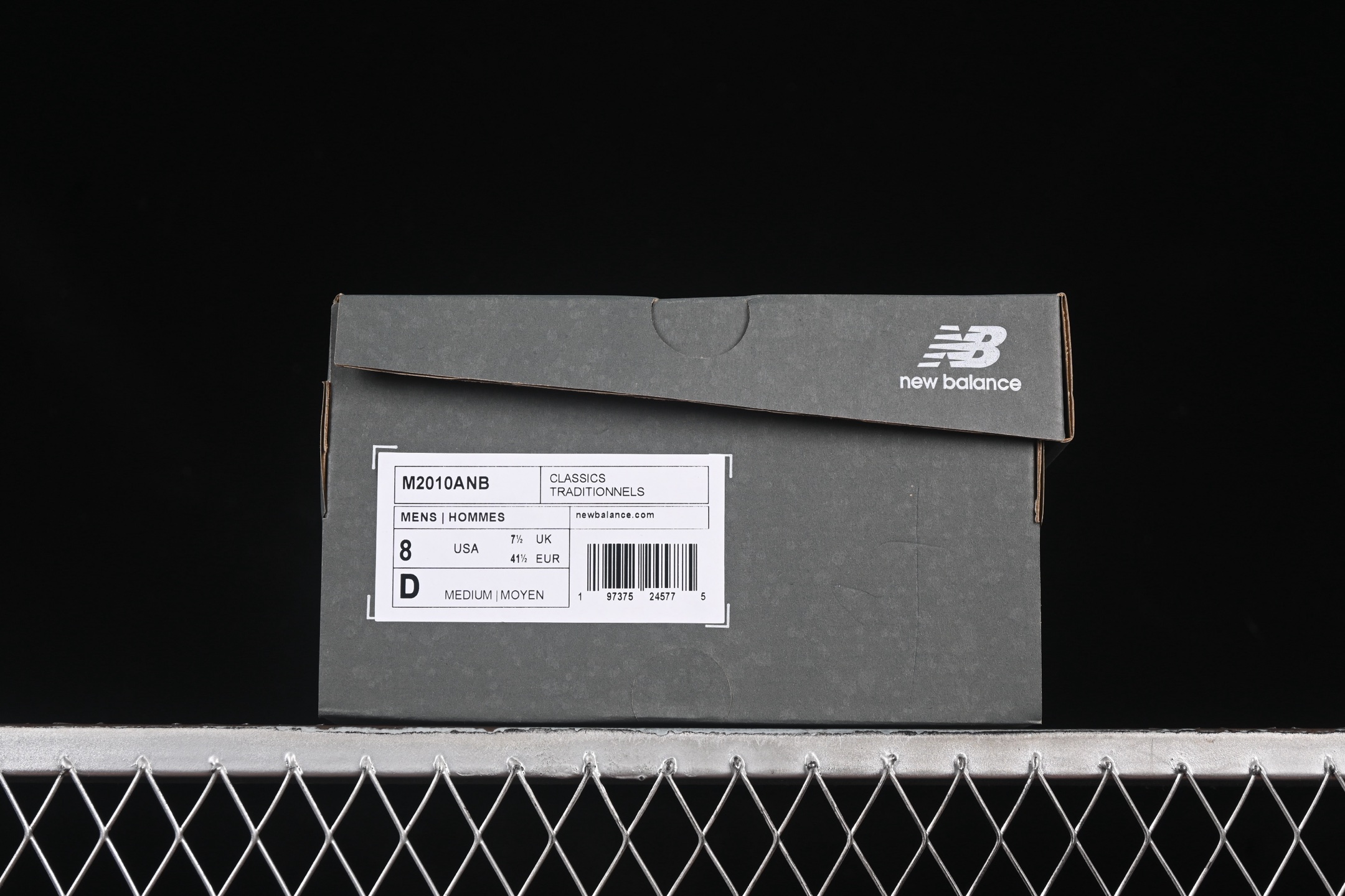💰260纯原
New Balance 2010系列 复古休闲跑步鞋 M2010ANB
#鞋面的柔软麂皮搭配尼龙网布,特别透气而且还复古感,不管是搭配牛仔裤还工装裤都是百搭!
尺码:36 37 37.5 38 38.5 39 40 40.5 41 42 42.5 43 44 44.5 45 46.5 3.D4