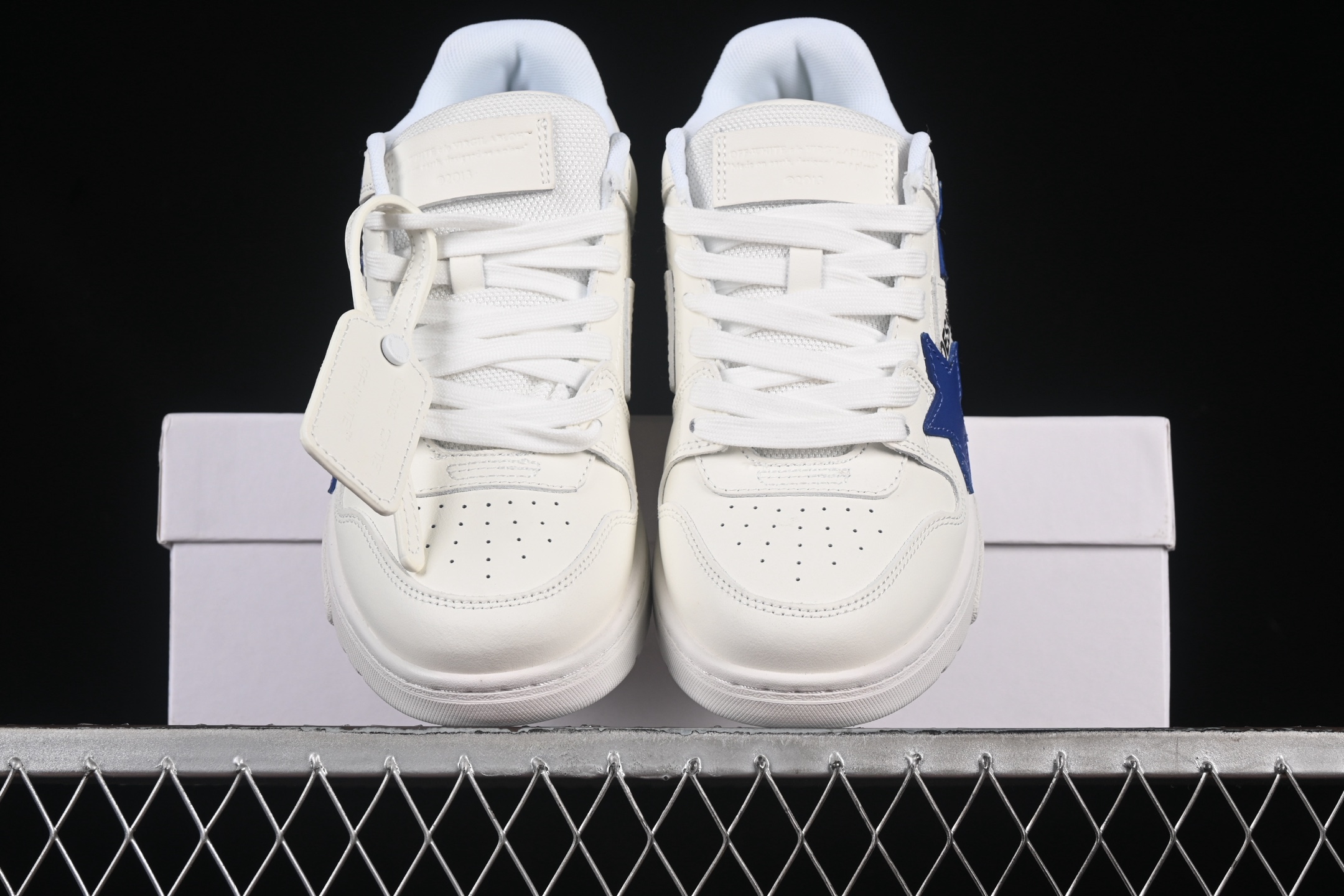 💰380纯原
 Off-White Out Of Office 低帮时尚板鞋 白蓝星
尺码：36 37 38 39 40 41 42 43 44 45 46 47 AJD4