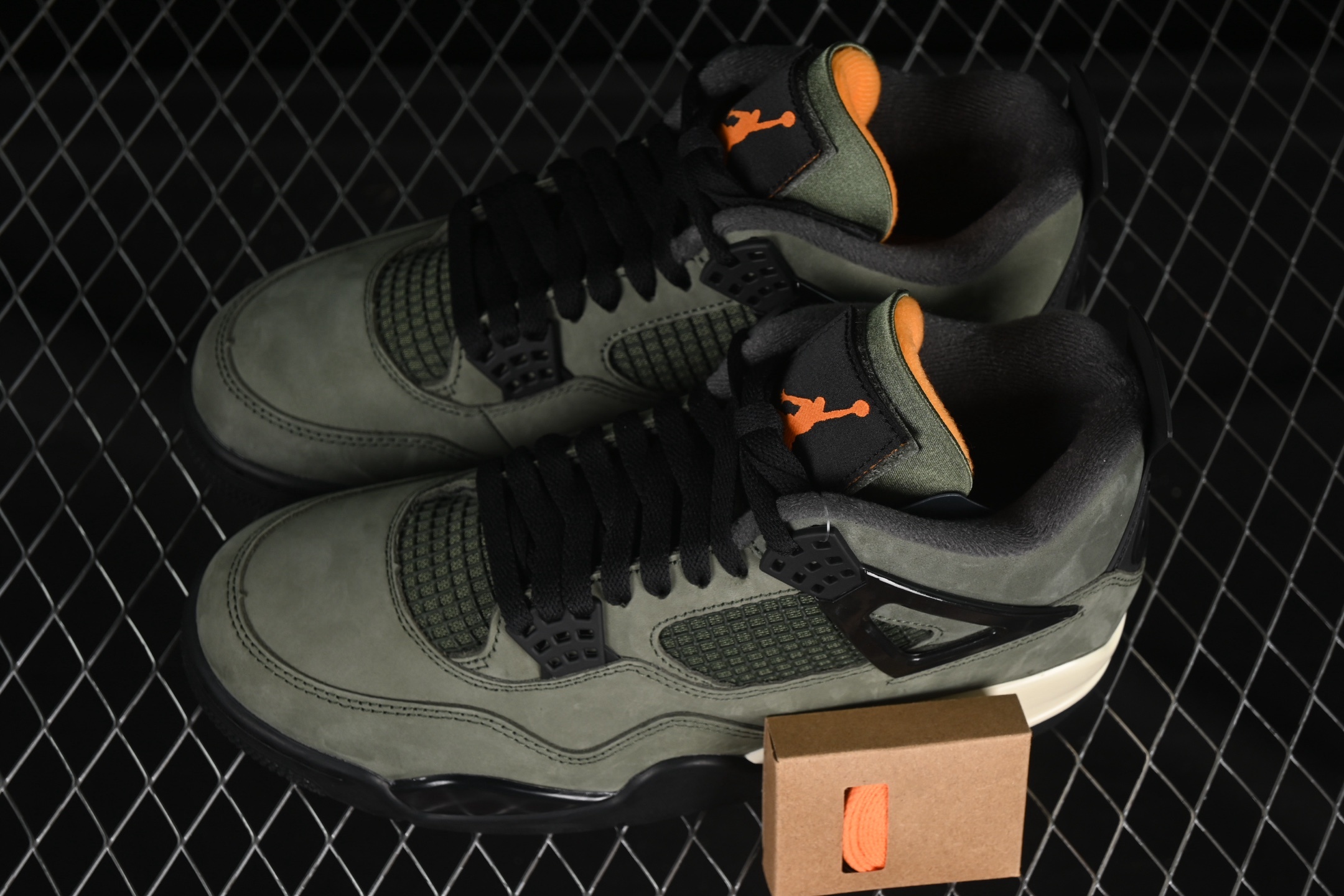 外贸版 Undefeated x Air Jordan 4 OG AJ4 乔4橄榄绿麂皮 IB1519