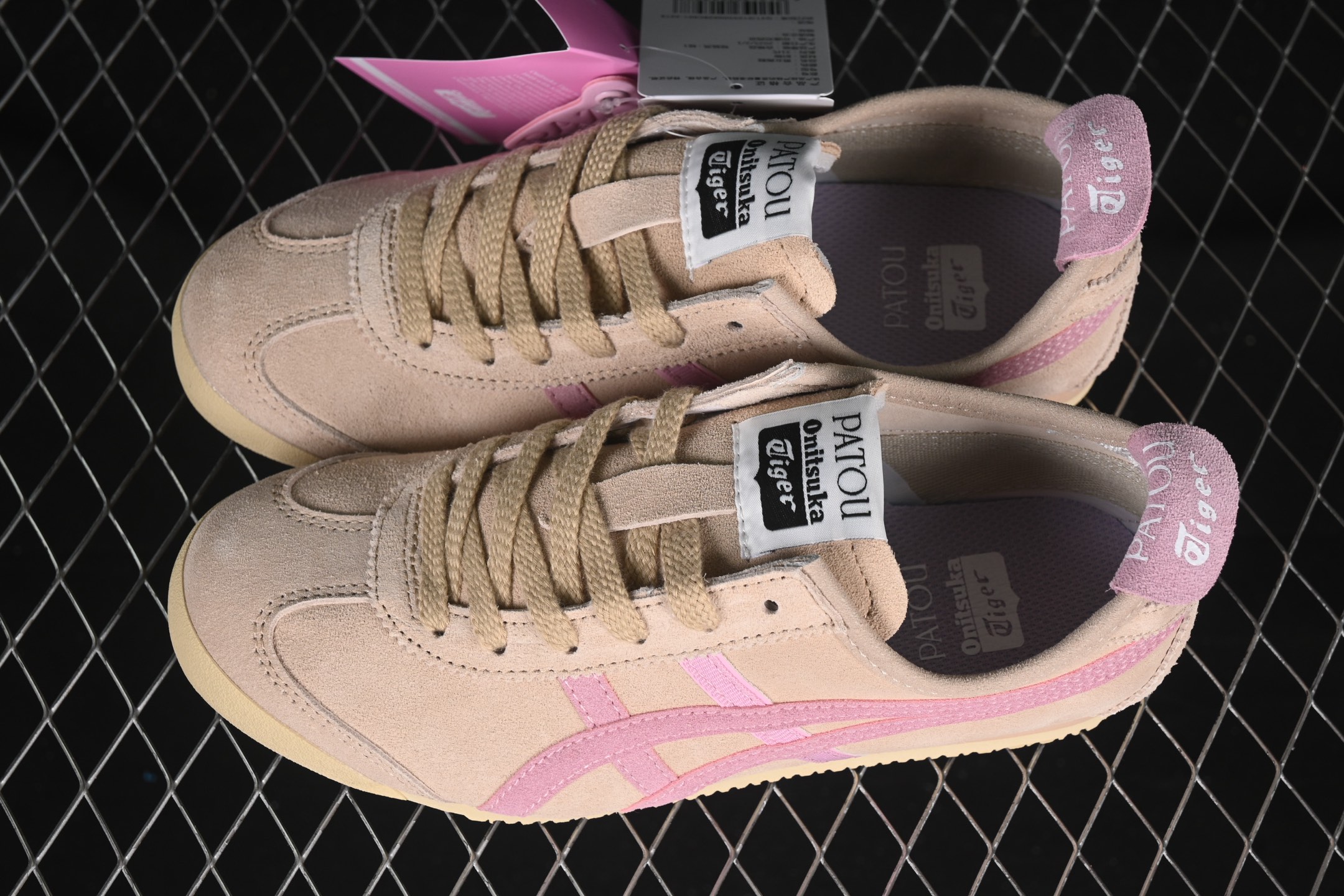 💰150真标💰180公司级💰260纯原
 OnitsukaTiger/鬼塚虎 Mexico 66 皮面低邦休闲跑步鞋 1183C380-200
尺码：36 37 37.5 38 39 39.5 40.5 41.5 K.C3