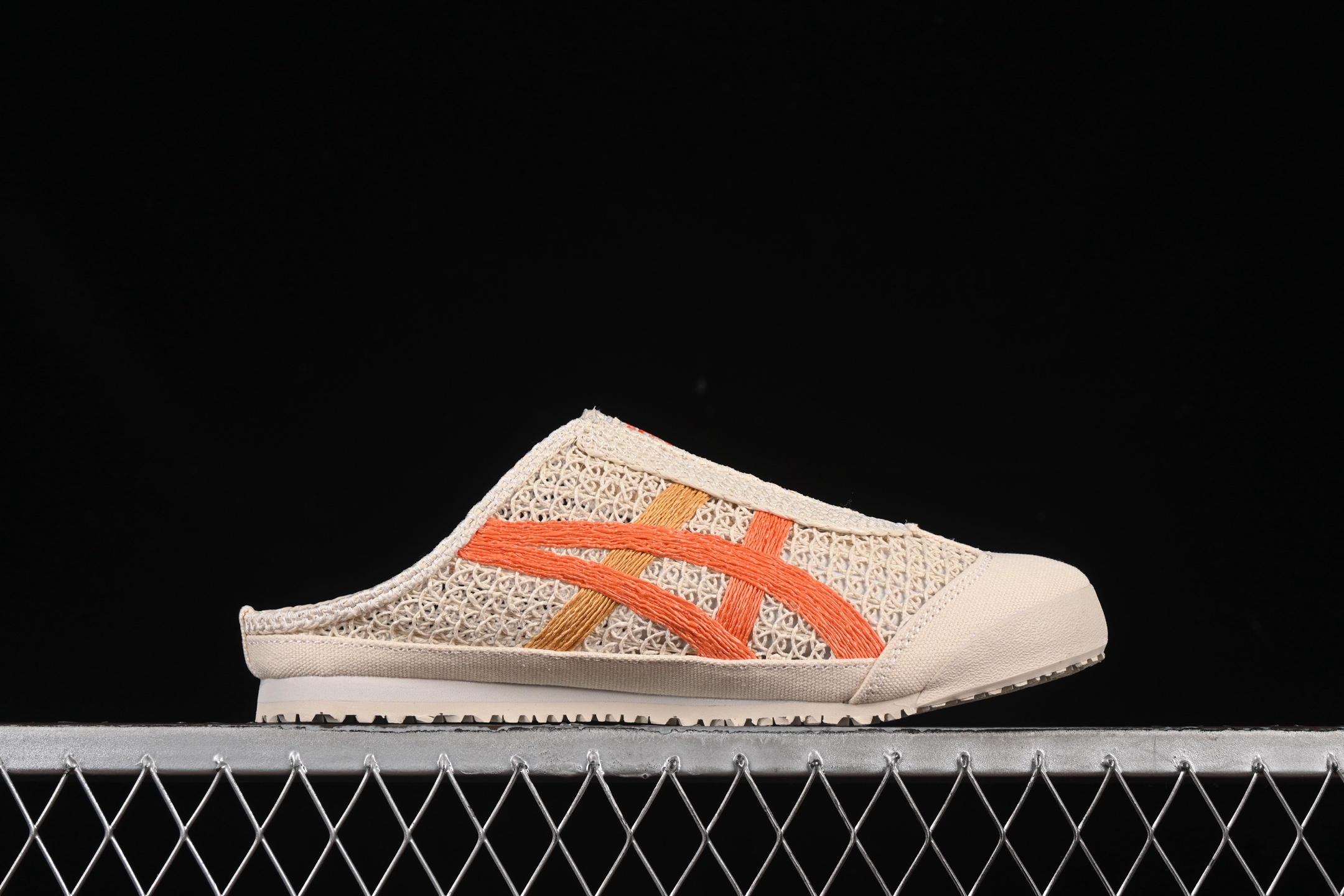 💰180纯原
OnitsukaTiger/鬼塚虎 Mexico 66 Sabot 网面透气一脚蹬半拖 1183C123-251
尺码:35 36 37 37.5 38 39 39.5 40.5 41.5 42 42.5 43.5 44 45 CSC3