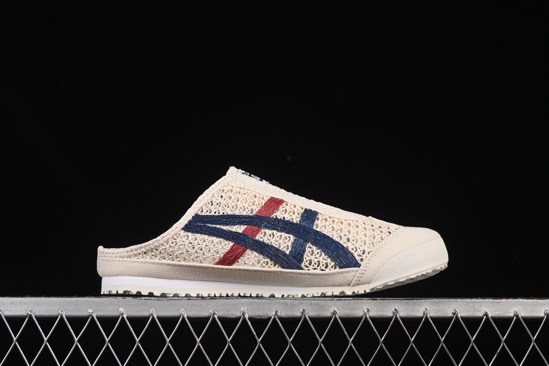💰180纯原
OnitsukaTiger/鬼塚虎 Mexico 66 Sabot 网面透气一脚蹬半拖 1183C123-100
尺码:35 36 37 37.5 38 39 39.5 40.5 41.5 42 42.5 43.5 44 45 CSC3