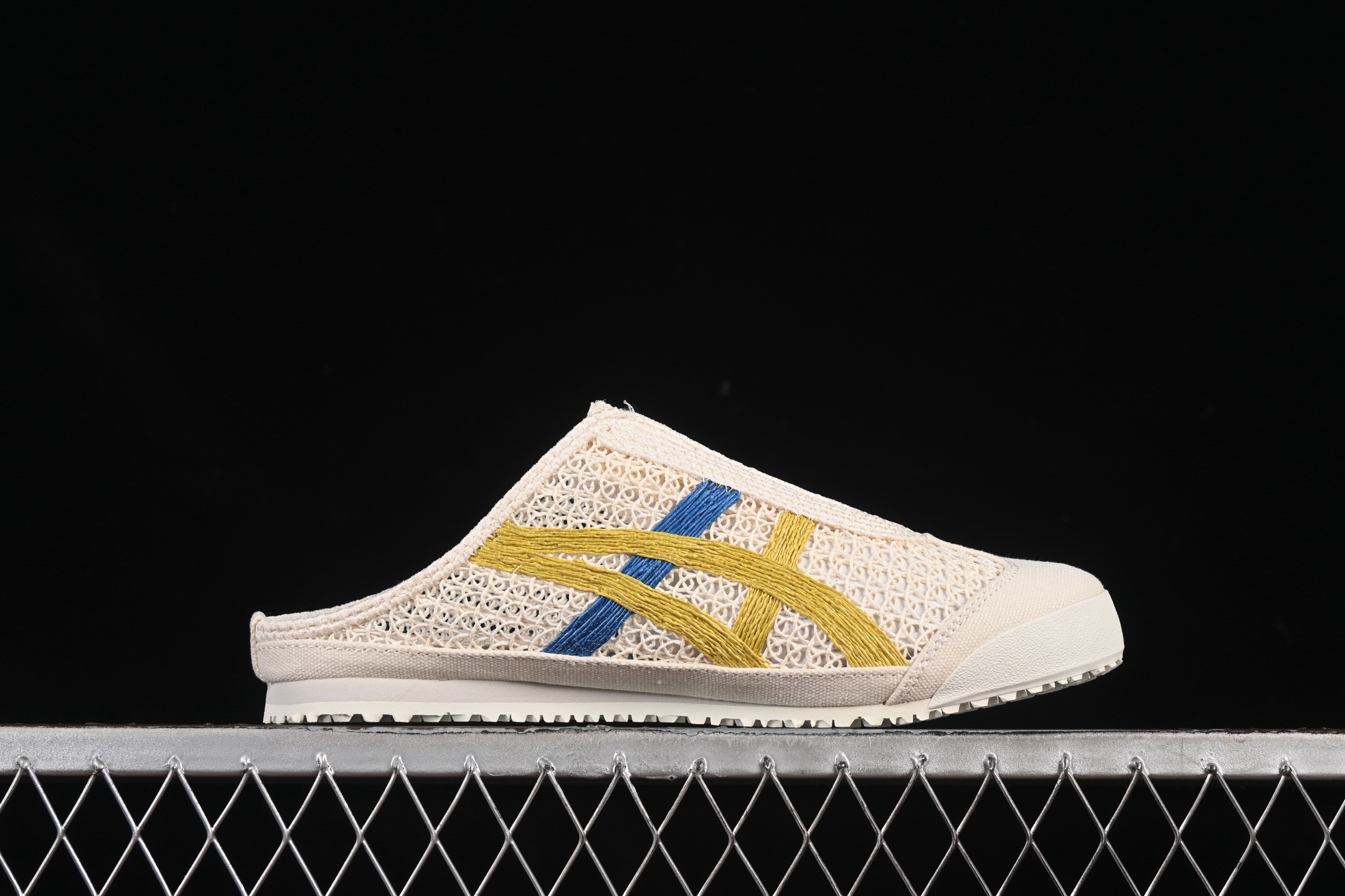 💰180纯原
OnitsukaTiger/鬼塚虎 Mexico 66 Sabot 网面透气一脚蹬半拖 1183C123-104
尺码:35 36 37 37.5 38 39 39.5 40.5 41.5 42 42.5 43.5 44 45 CSC3