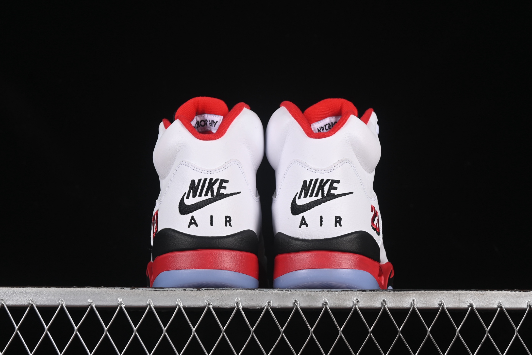 💰420纯原
Air Jordan 5 Retro "Fire Red Black Tongue" AJ5 乔5流川枫 火焰红 篮球鞋 HQ7978-101
尺码：40 40.5 41 42 42.5 43 44 44.5 45 46 47.5 P.E5
