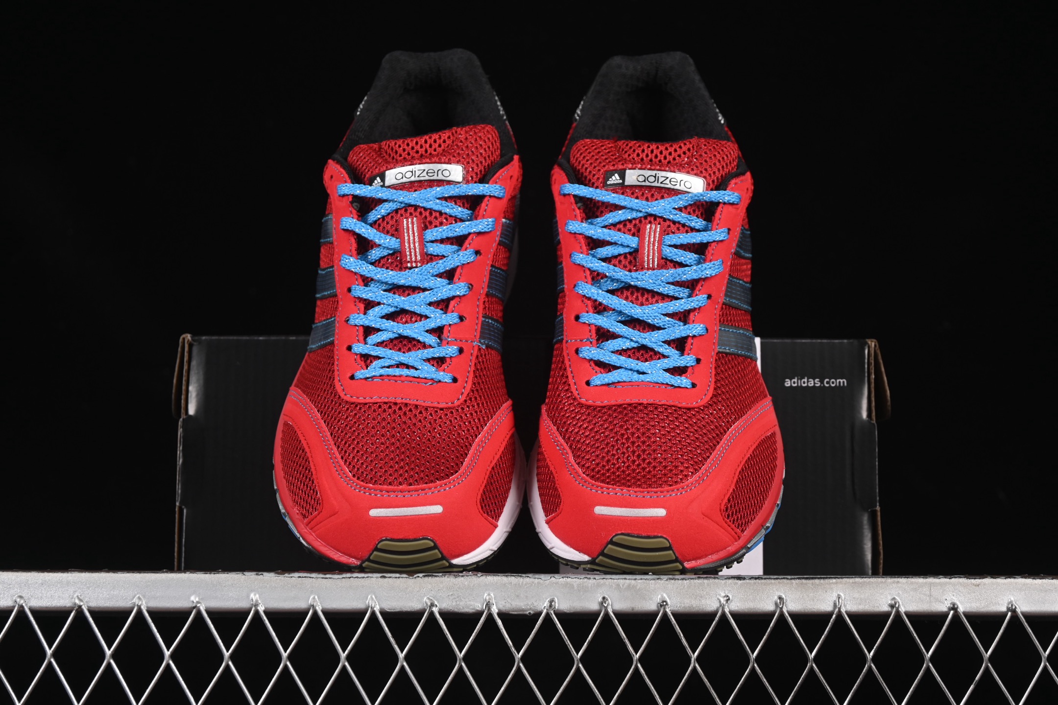 💰190纯原
Adidas Adios Neftenga G12988 阿迪透气轻盈低帮跑步鞋
尺码：36 36.5 37 38 38.5 39 40 40.5 41 42 42.5 43 44 44.5 45 N.C3