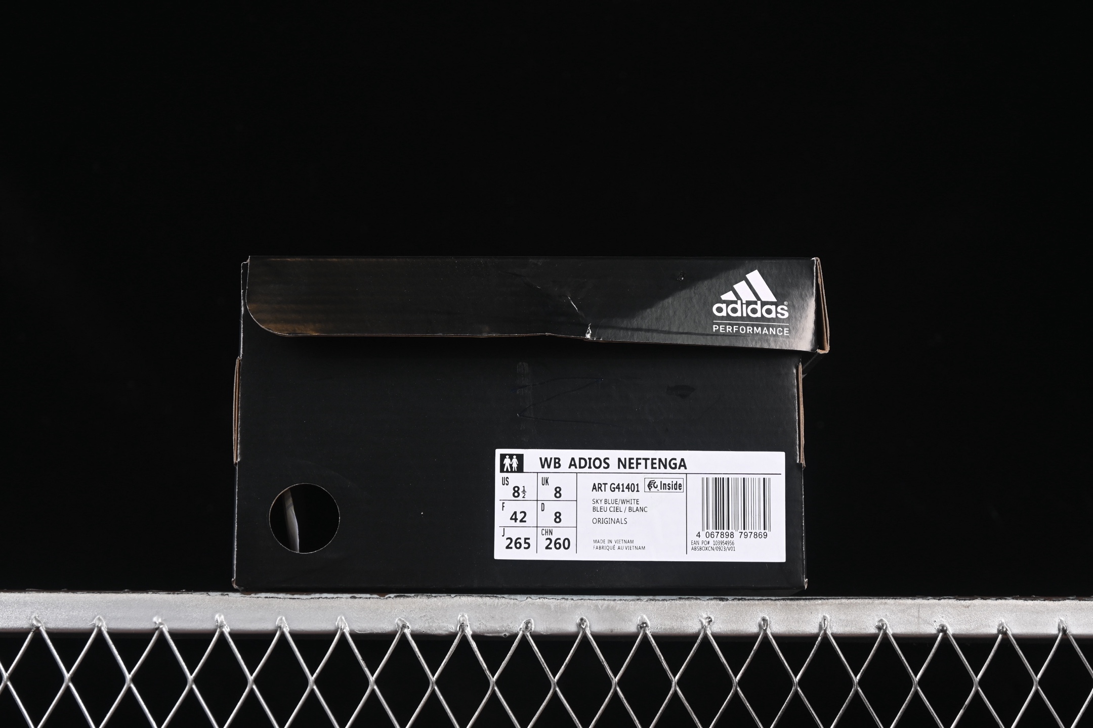 💰190纯原
 Adidas Adios Neftenga G41401 阿迪透气轻盈低帮跑步鞋
尺码：36 36.5 37 38 38.5 39 40 40.5 41 42 42.5 43 44 44.5 45 N.C3
