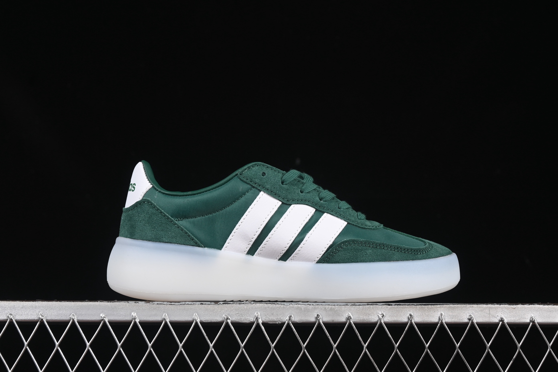 💰220纯原
Adidas Barreda Decode JI2318 阿迪舒适减震低帮休闲板鞋
尺码：36 36.5 37.5 38 38.5 39 40 40.5 41 42 42.5 43 44 44.5 45 N.C3