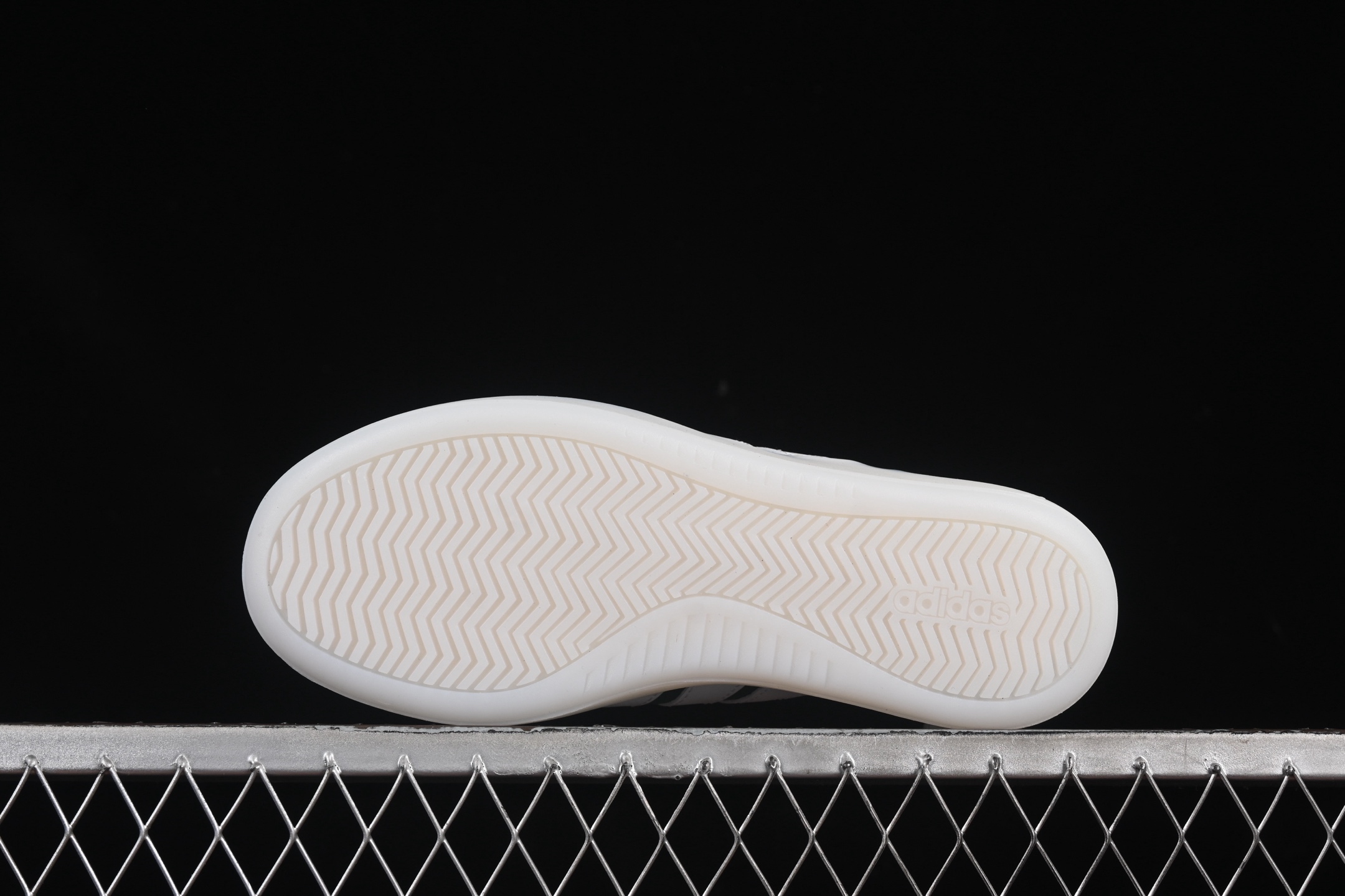 💰220纯原
Adidas Barreda Decode JI2318 阿迪舒适减震低帮休闲板鞋
尺码：36 36.5 37.5 38 38.5 39 40 40.5 41 42 42.5 43 44 44.5 45 N.C3
