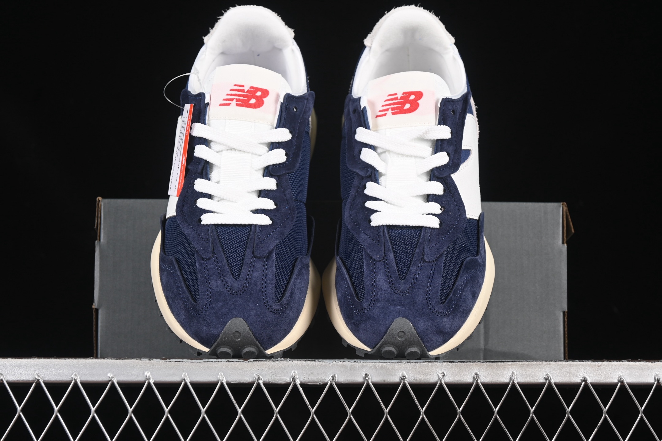 💰160真标💰180公司级💰220纯原
New Balance MS327系列复古休闲运动慢跑鞋 U327WRJ
#独立开模 原鞋开发 进口皮料 正确中底布 正确原标 同级细节随意对比
尺码:36 37 37.5 38 38.5 39.5 40 40.5 41.5 42 42.5 43 44 44.5 45 3.C3
