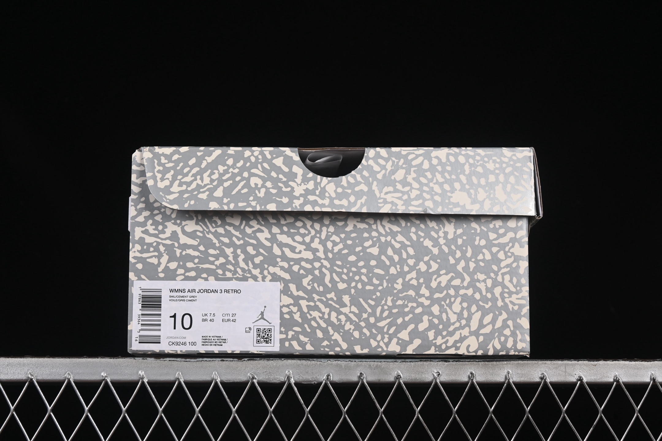 💰520顶级
Air Jordan 3 "Sail Metallic Silver" AJ3 乔3金属白银 CK9246-100
#大厂出品 原楦原纸板 细节如图所 客供原厂材料开发 极致一眼正品既视感 细节如图所示
尺码:36 36.5 37.5 38 38.5 39 40 40.5 41 42 42.5 43 44 44.5 45 46 47.5 B.G7