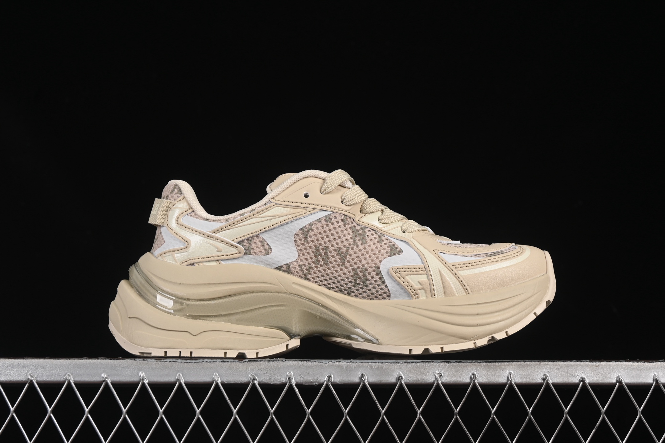 💰240纯原
NY MLB Chunky Curve Runner Monogram 纽约洋基队 厚底休闲跑鞋 3ARNSPL5N50SAS
尺码:35 36 36.5 37.5 38 38.5 39 40 40.5 41 42 42.5 43 44 44.5 45 FYC3