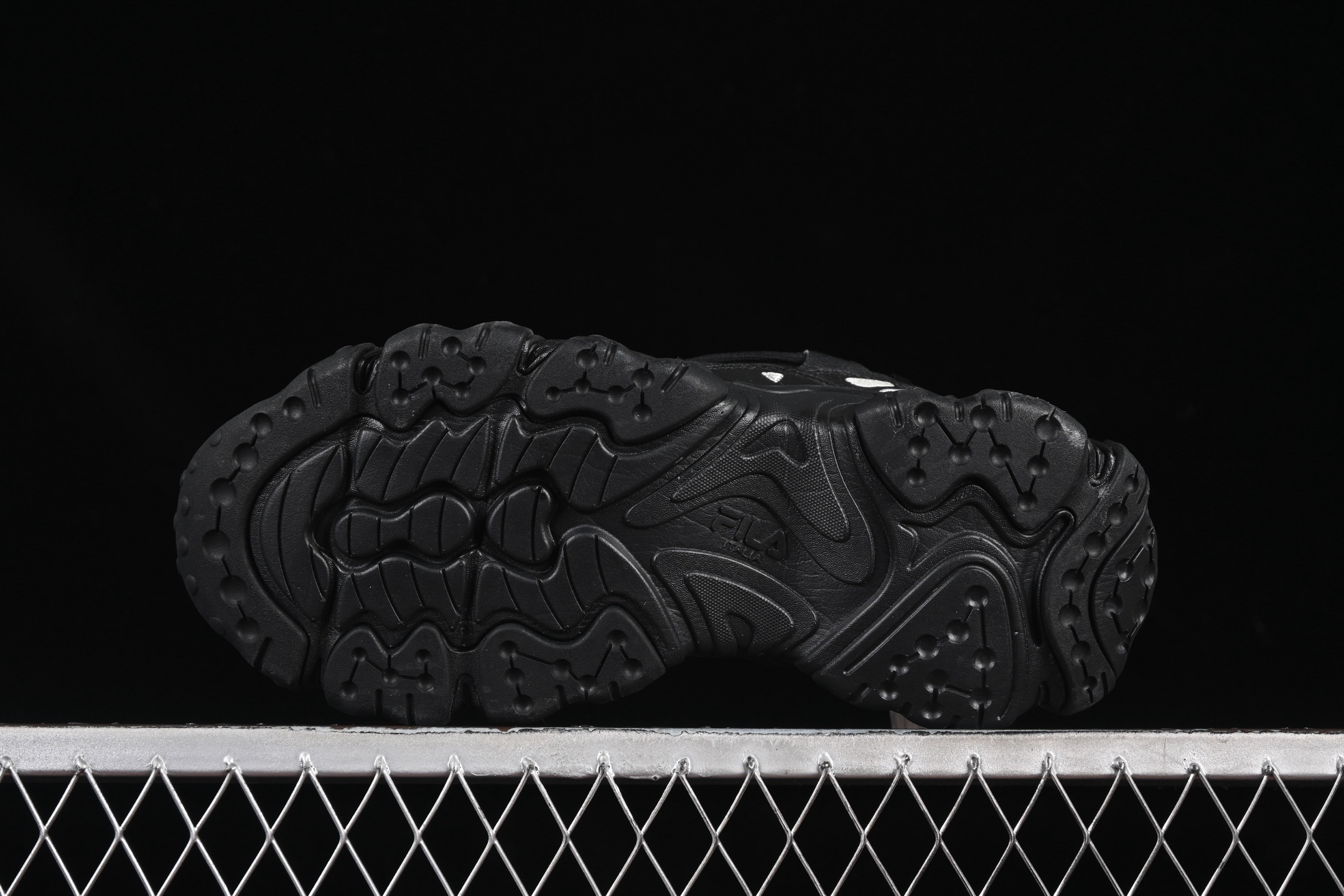 💰220纯原
 Fila Heritage Fluid 猫爪5.0 斐乐绑带复古老爹鞋 F12M412105FBK
尺码：35.5 36 36.5 37.5 38 38.5 39 40 40.5 41 42.5 43 44 D.C3