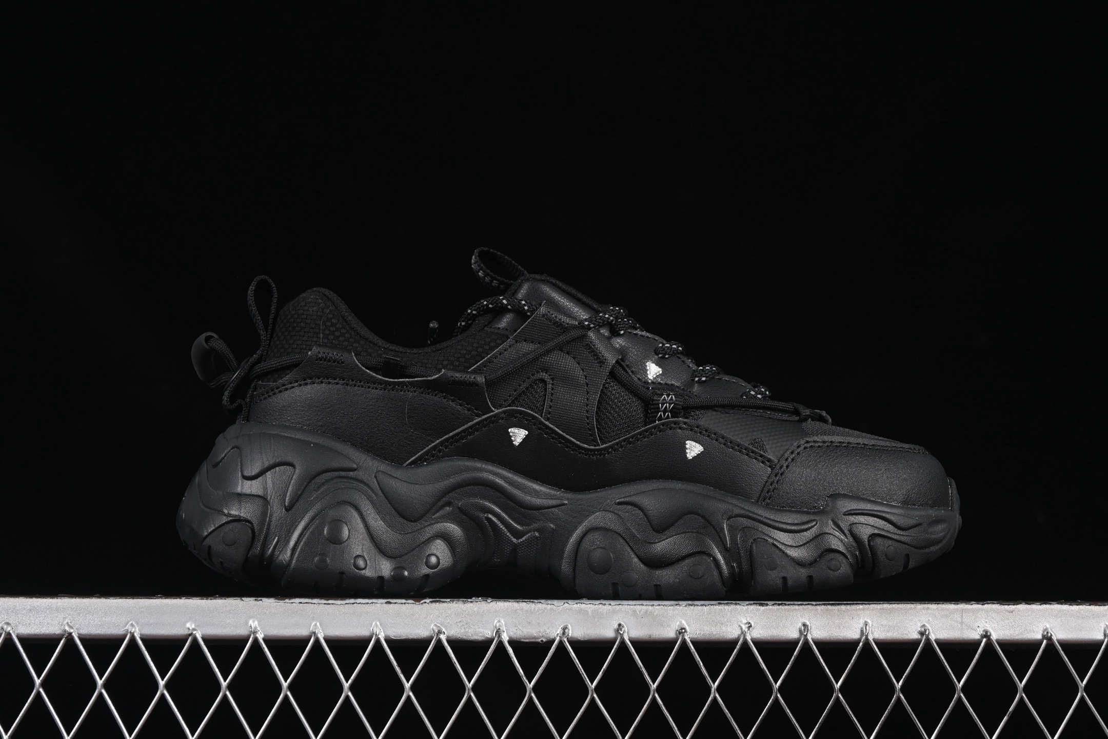 💰220纯原
 Fila Heritage Fluid 猫爪5.0 斐乐绑带复古老爹鞋 F12M412105FBK
尺码：35.5 36 36.5 37.5 38 38.5 39 40 40.5 41 42.5 43 44 D.C3
