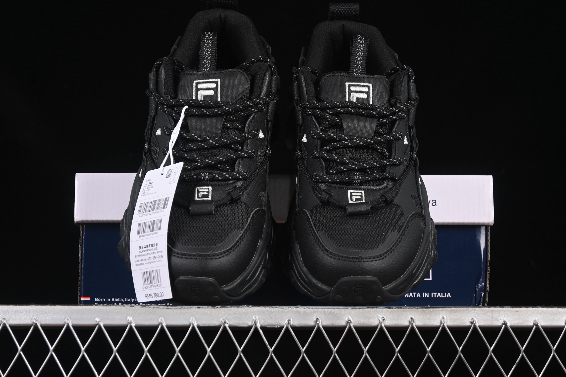 💰220纯原
 Fila Heritage Fluid 猫爪5.0 斐乐绑带复古老爹鞋 F12M412105FBK
尺码：35.5 36 36.5 37.5 38 38.5 39 40 40.5 41 42.5 43 44 D.C3