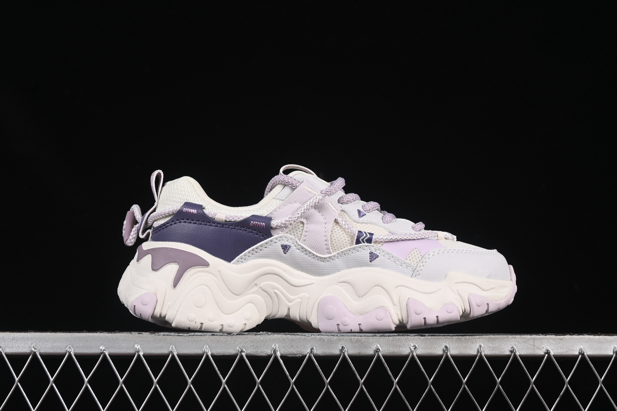 💰220纯原
 Fila Heritage Fluid 猫爪5.0 斐乐绑带复古老爹鞋 F12W432101AGO
尺码：35.5 36 36.5 37.5 38 38.5 39 40 D.C3