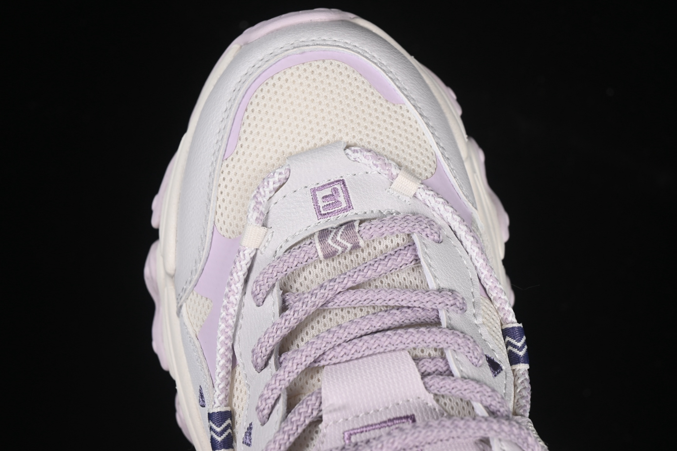 💰220纯原
 Fila Heritage Fluid 猫爪5.0 斐乐绑带复古老爹鞋 F12W432101AGO
尺码：35.5 36 36.5 37.5 38 38.5 39 40 D.C3