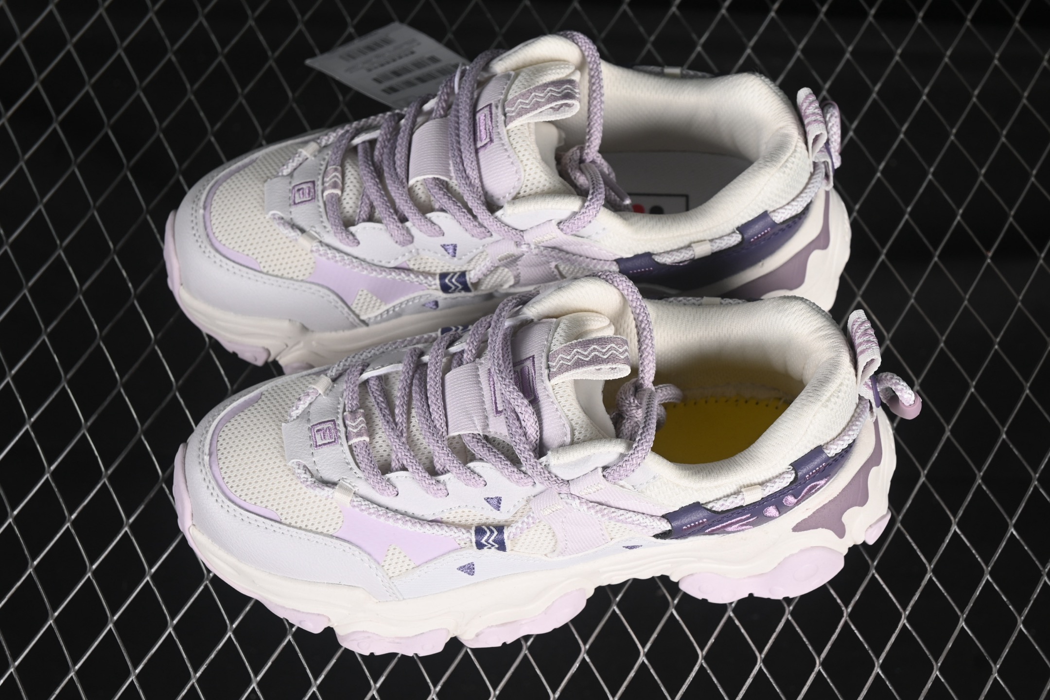 💰220纯原
 Fila Heritage Fluid 猫爪5.0 斐乐绑带复古老爹鞋 F12W432101AGO
尺码：35.5 36 36.5 37.5 38 38.5 39 40 D.C3