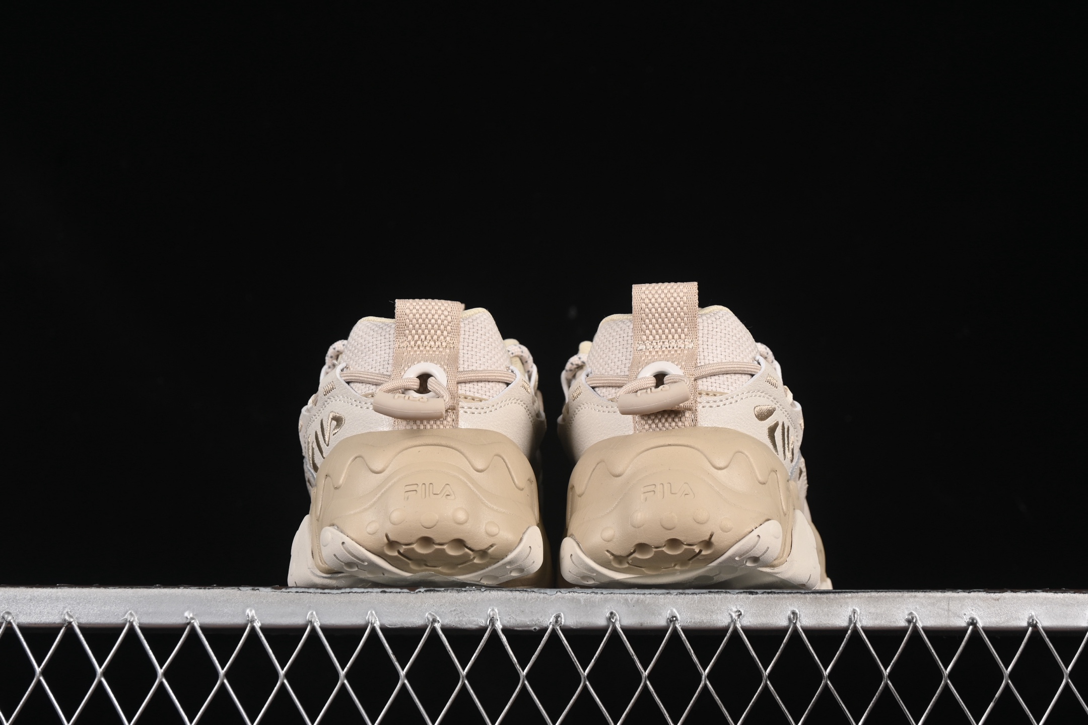 💰220纯原
 Fila Heritage Fluid 猫爪5.0 斐乐绑带复古老爹鞋 F12M412105FOS
尺码：39 40 40.5 41 42.5 43 44 D.C3