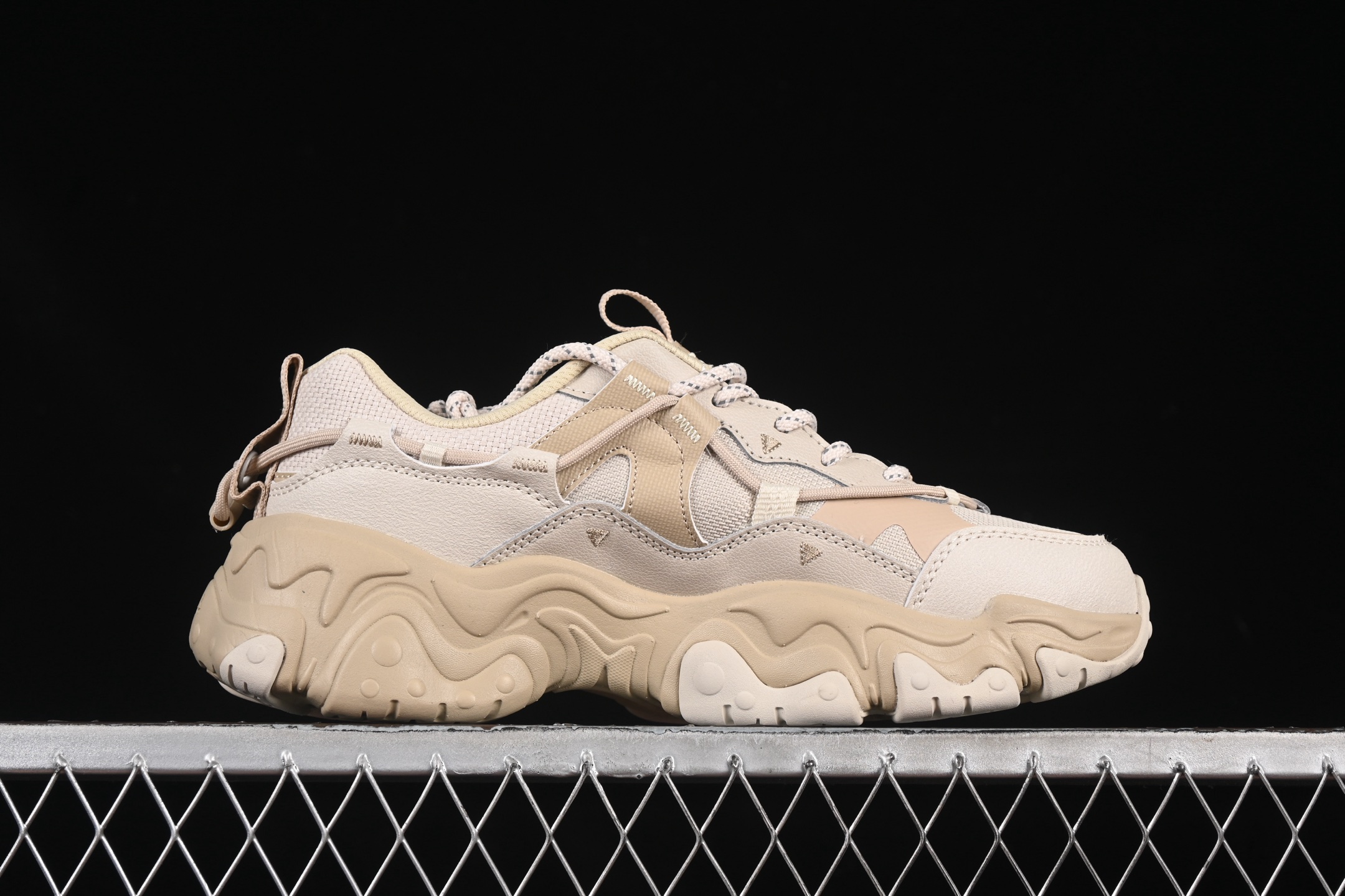 💰220纯原
 Fila Heritage Fluid 猫爪5.0 斐乐绑带复古老爹鞋 F12M412105FOS
尺码：39 40 40.5 41 42.5 43 44 D.C3