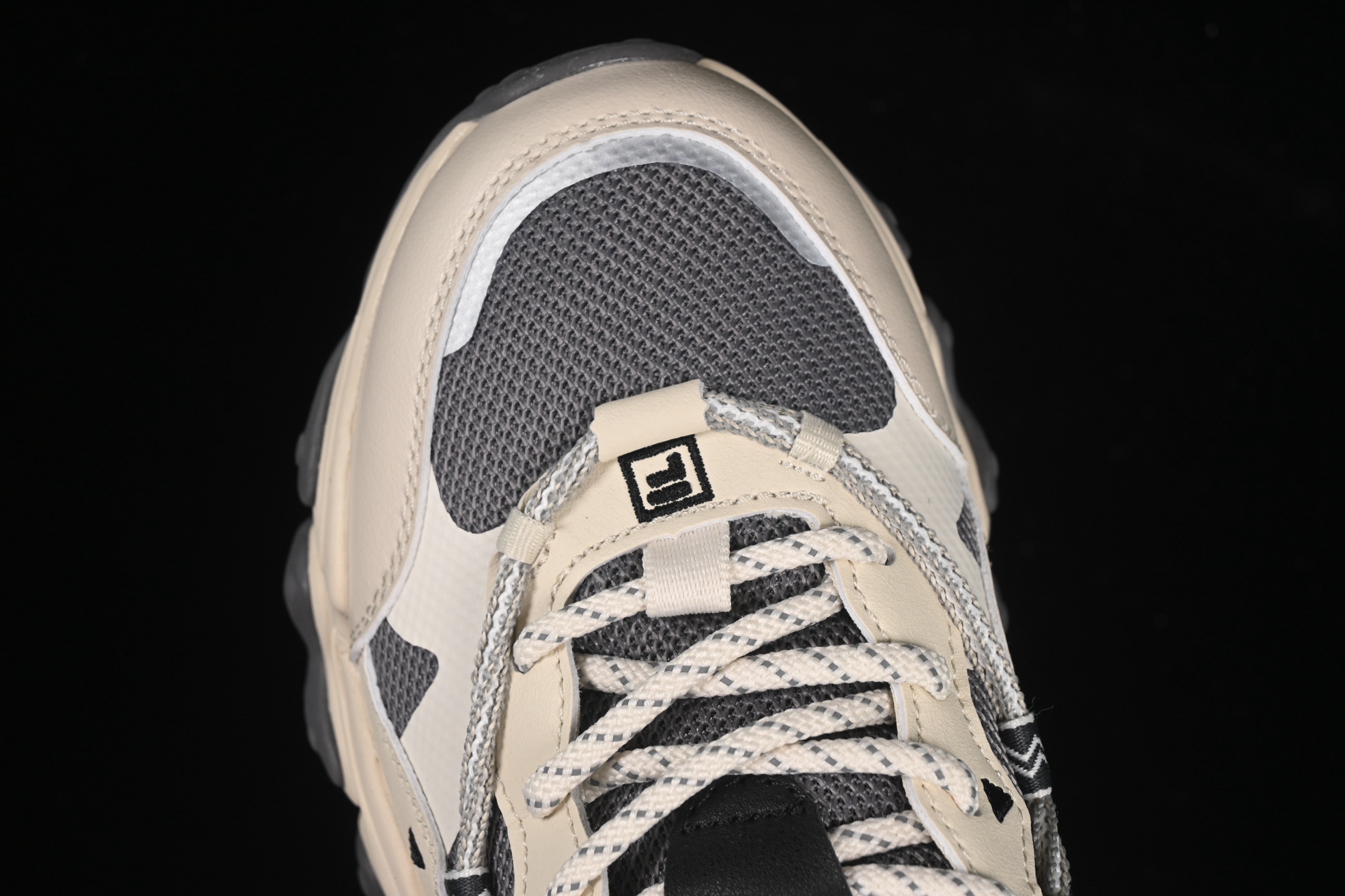 💰220纯原
 Fila Heritage Fluid 猫爪5.0 斐乐绑带复古老爹鞋 F12M442115FAG
尺码：39 40 40.5 41 42.5 43 44 D.C3