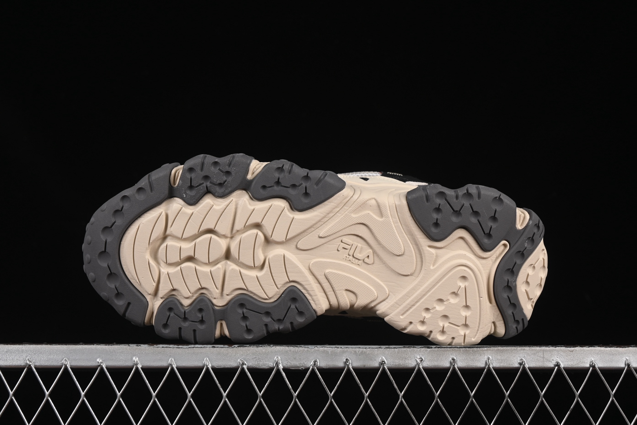 💰220纯原
 Fila Heritage Fluid 猫爪5.0 斐乐绑带复古老爹鞋 F12M442115FAG
尺码：39 40 40.5 41 42.5 43 44 D.C3