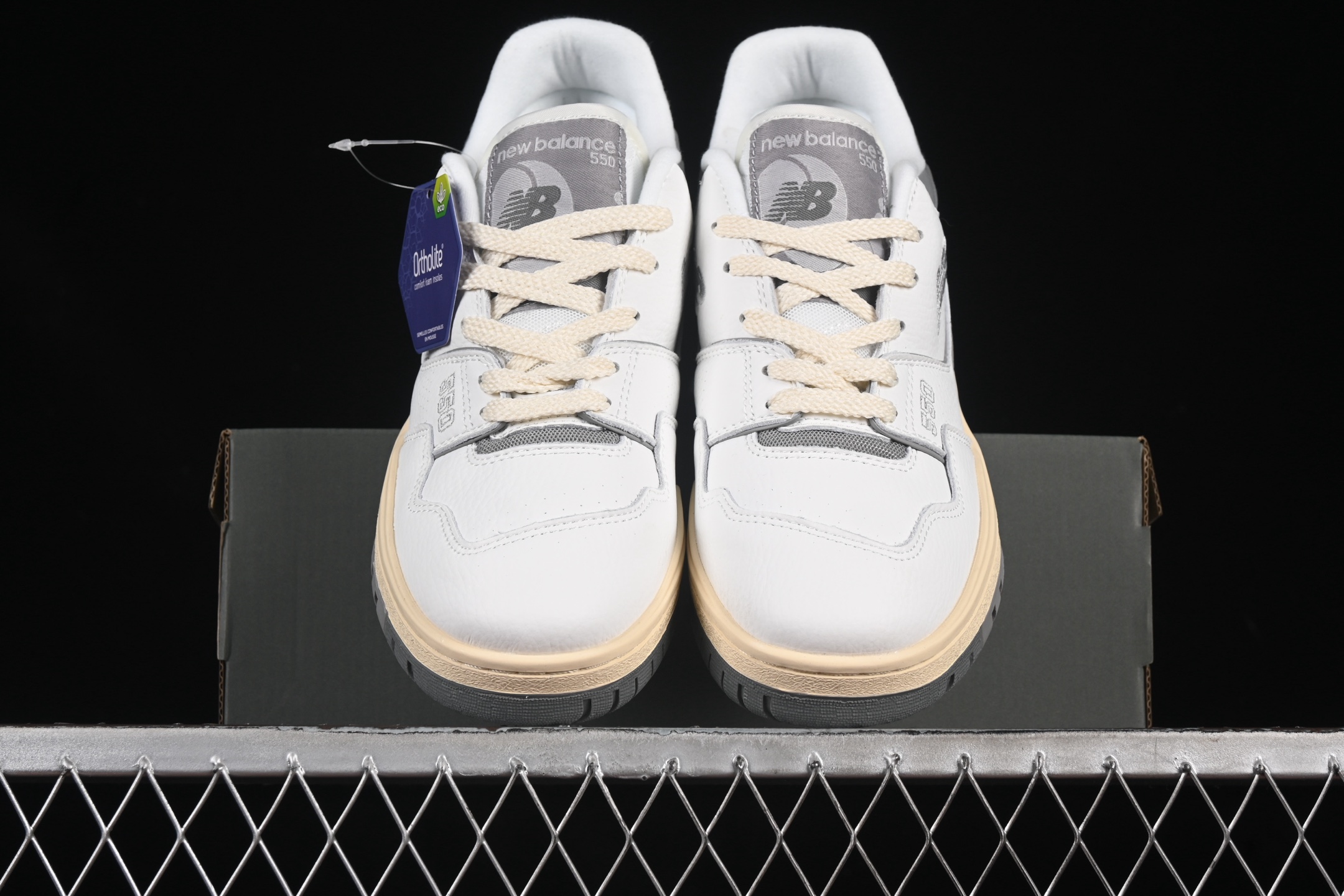 💰220纯原
New Balance BB550系列 新平衡皮面中性休闲跑鞋 BB550PTC
尺码：36 37 37.5 38 38.5 39.5 40 40.5 41.5 42 42.5 43 44 45 N.C3