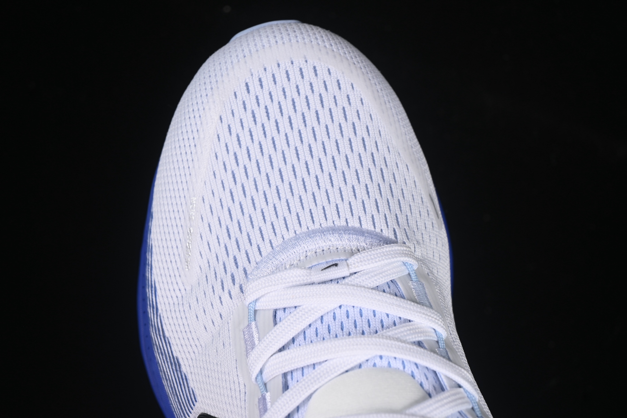 💰220纯原
Nike Air Zoom Vomero 18 登月18 2025新款缓震休闲跑鞋 HM6803-104
#内置全新缓震Zoom气垫
尺码:36 36.5 37.5 38 38.5 39 40 40.5 41 42 42.5 43 44 44.5 45 46 N.D4
