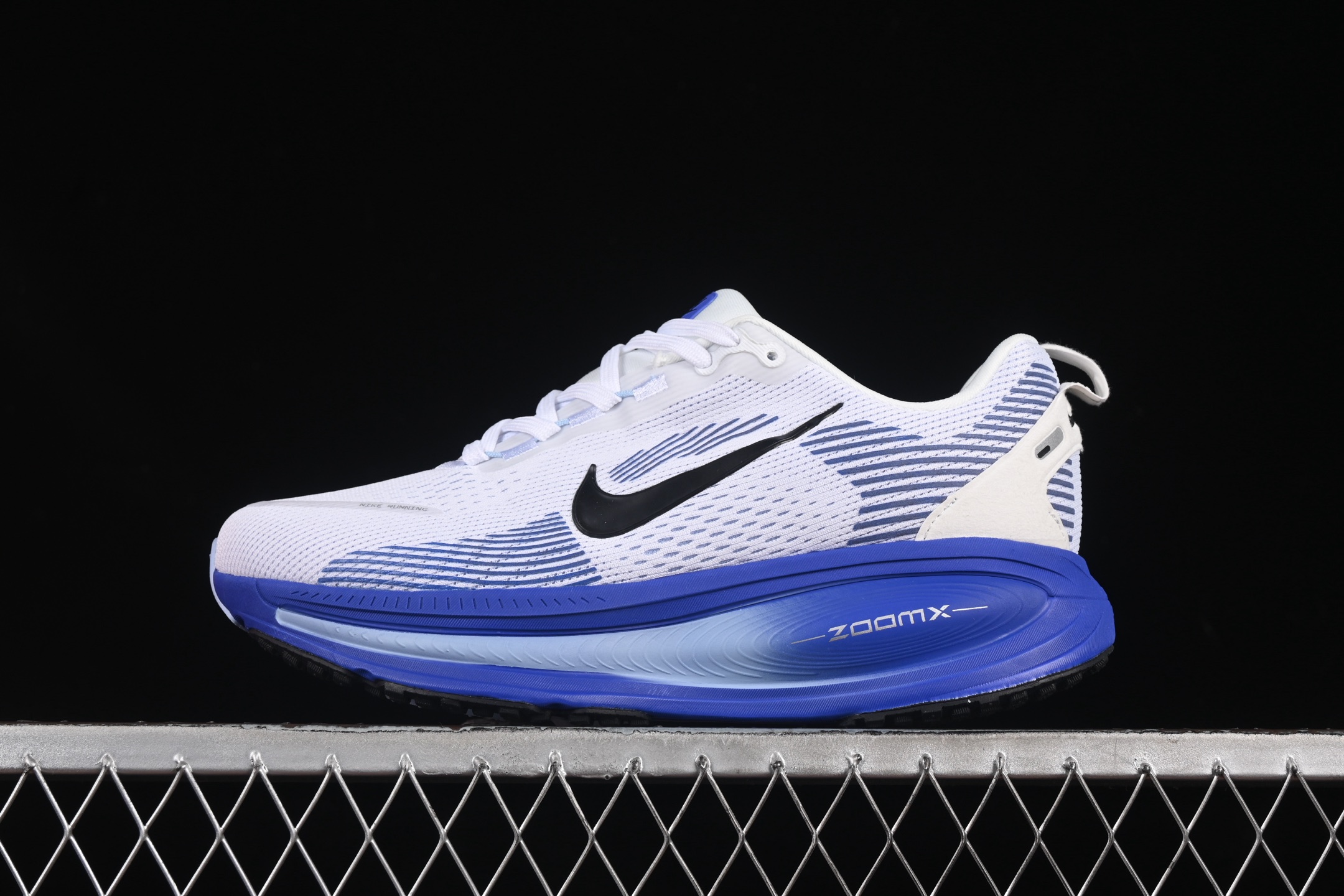 💰220纯原
Nike Air Zoom Vomero 18 登月18 2025新款缓震休闲跑鞋 HM6803-104
#内置全新缓震Zoom气垫
尺码:36 36.5 37.5 38 38.5 39 40 40.5 41 42 42.5 43 44 44.5 45 46 N.D4