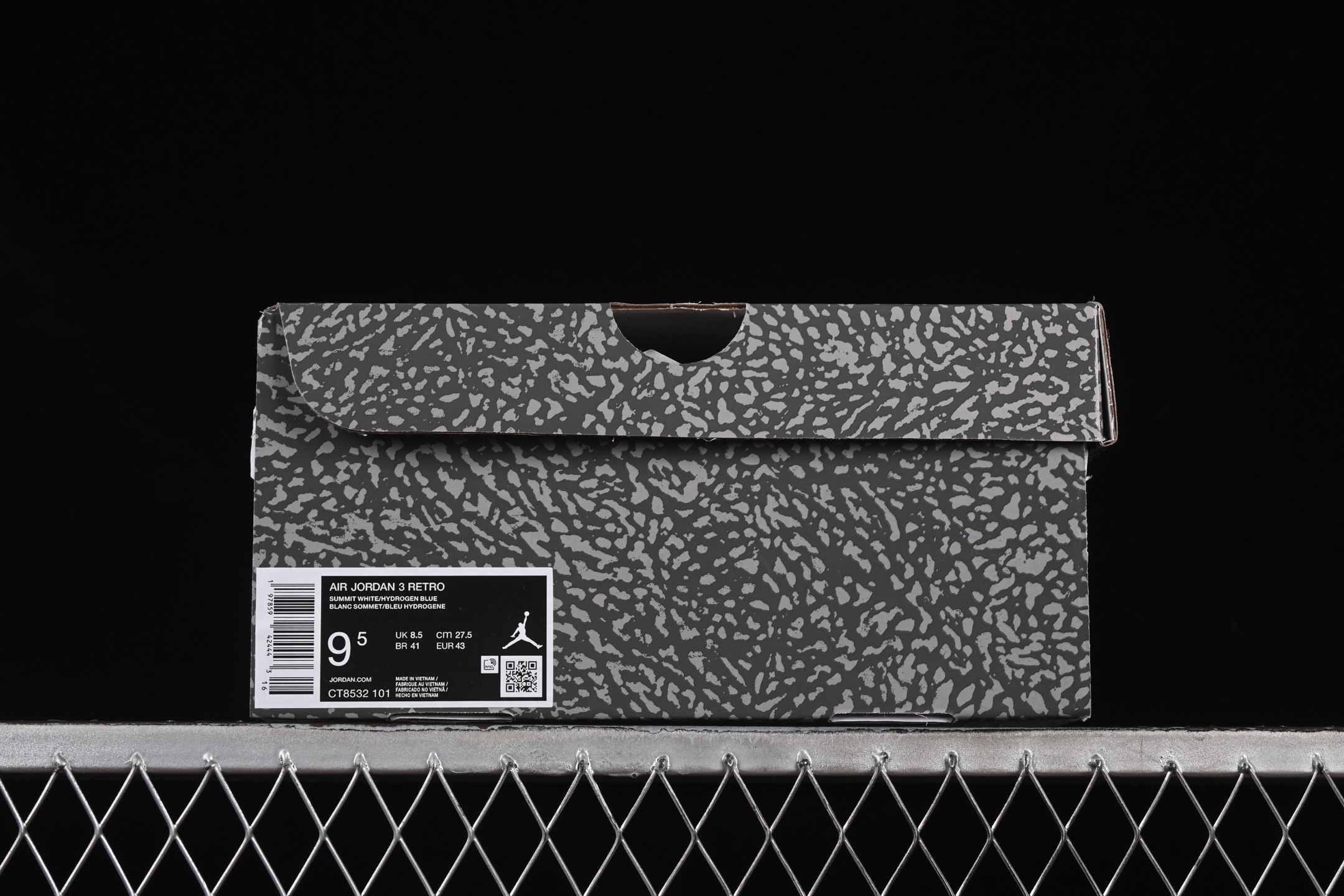 💰440外贸版本 Air Jordan 3 Retro "Lucky Shorts" AJ3 乔3幸运短裤 北卡蓝 CT8532-101
#配色采用蓝色和白色，网眼布和特定的拼色等细微细节与原始练习短裤的设计相呼应，是对迈克尔 · 乔丹从大学新星到 NBA 传奇巨星的致敬，抓住了他职业生涯的精髓和铸就他成功的元素。
尺码：39 40 40.5 41 42 42.5 43 44 44.5 45 45.5 46 47.5 48.5 WME5