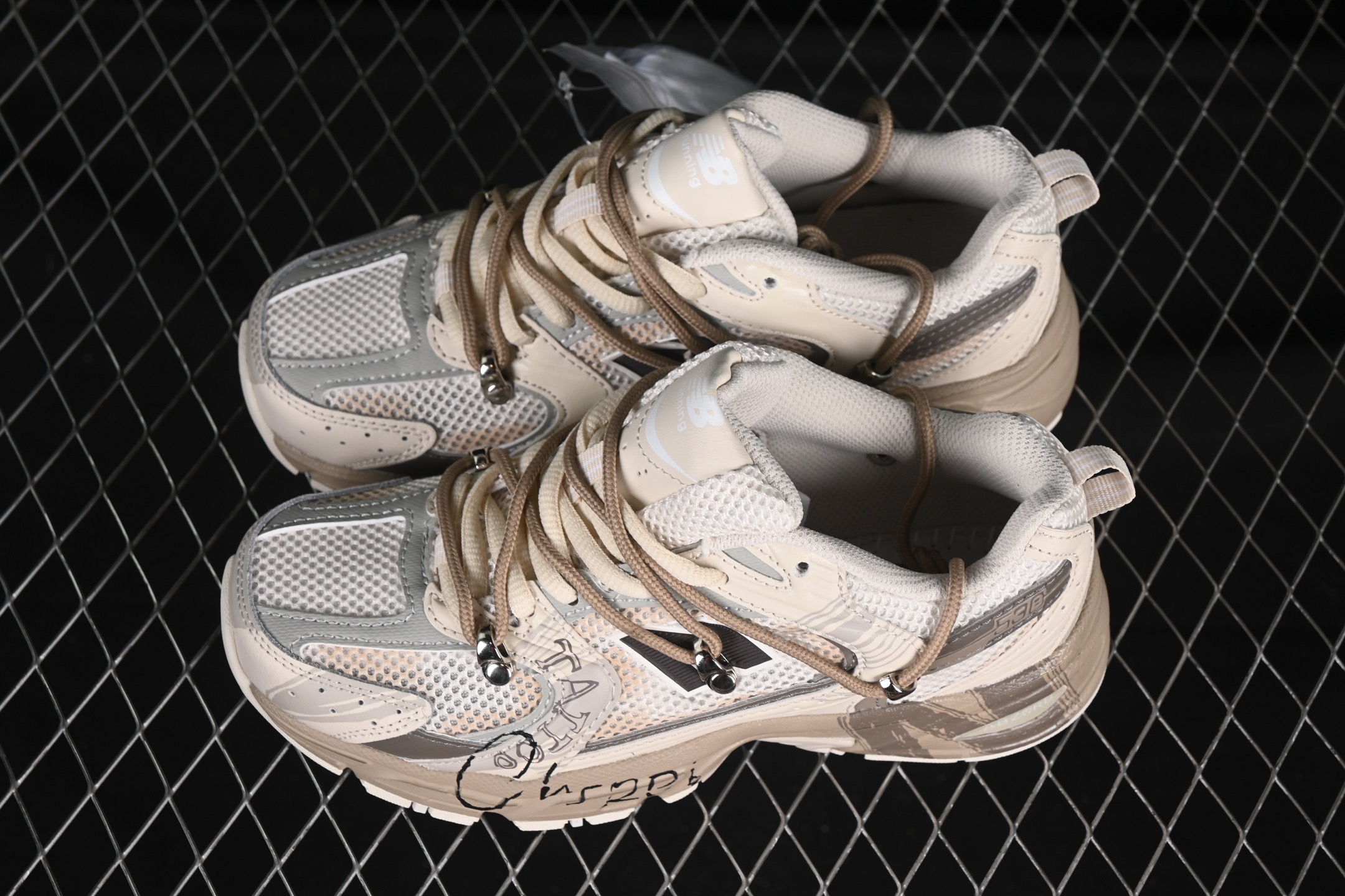 💰260纯原
 New Balance NB530系列复古休闲慢跑鞋 MR530AA1
尺码：36 37 37.5 38 38.5 39.5 40 40.5 41.5 42 42.5 43 44 44.5 45 N.C3