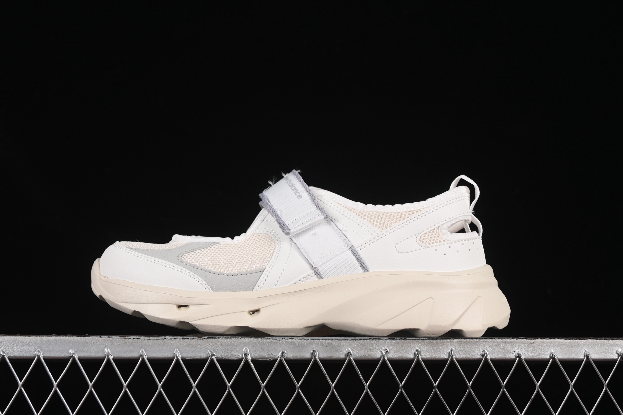 💰220纯原
New Balance Breeze 新百伦玛丽珍低帮生活休闲鞋 SD2202WH
尺码：220（35-36）230（36.5-37.5）240（38-38.5）250（39-40）N.C3