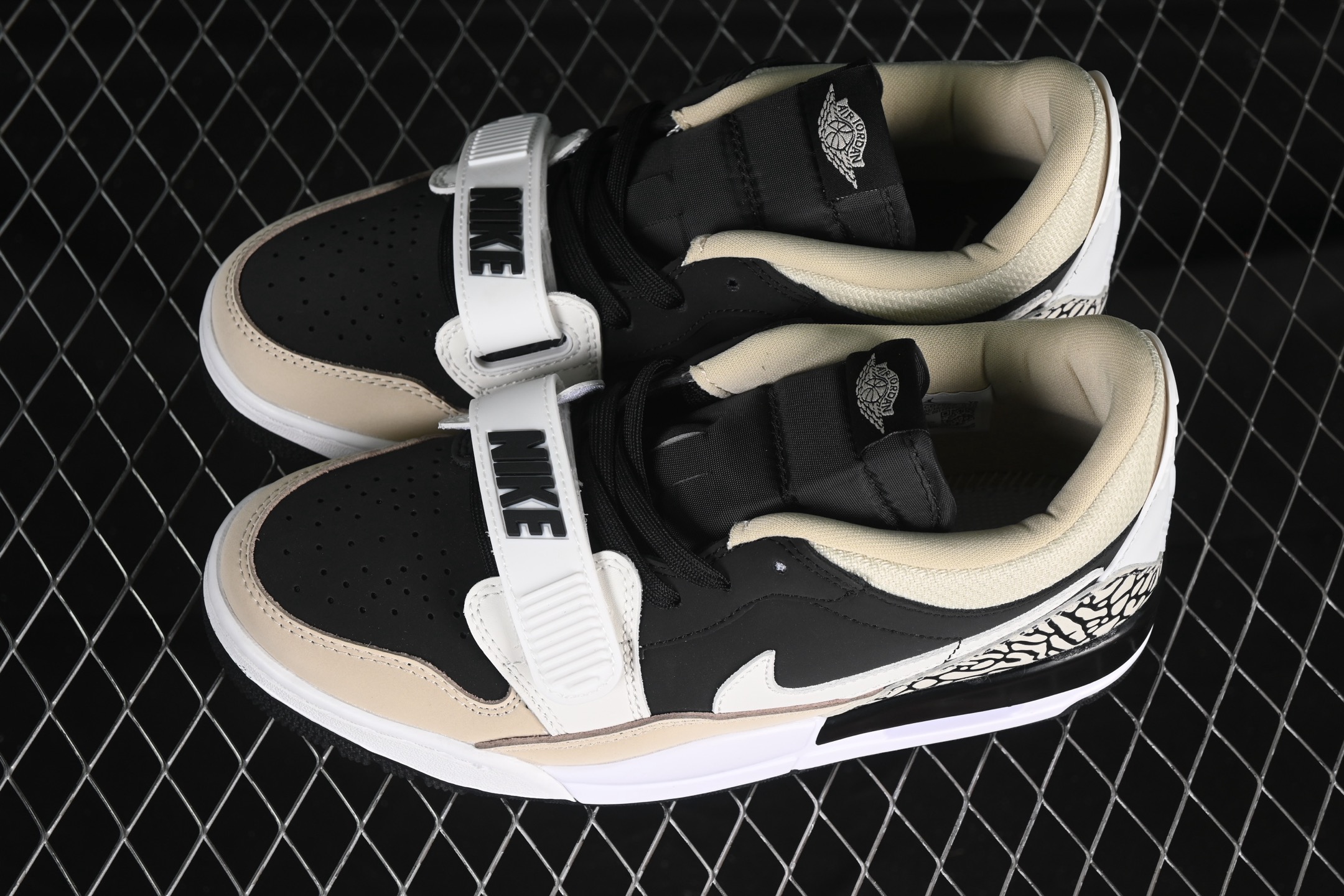 💰240公司级💰280纯原
 Air Jordan Legacy 312 Low AJ312 乔312 头层 魔术贴三合一板鞋 CD7069-020
尺码：36 36.5 37.5 38 38.5 39 40 40.5 41 42 42.5 43 44 44.5 45 46 ZZC3