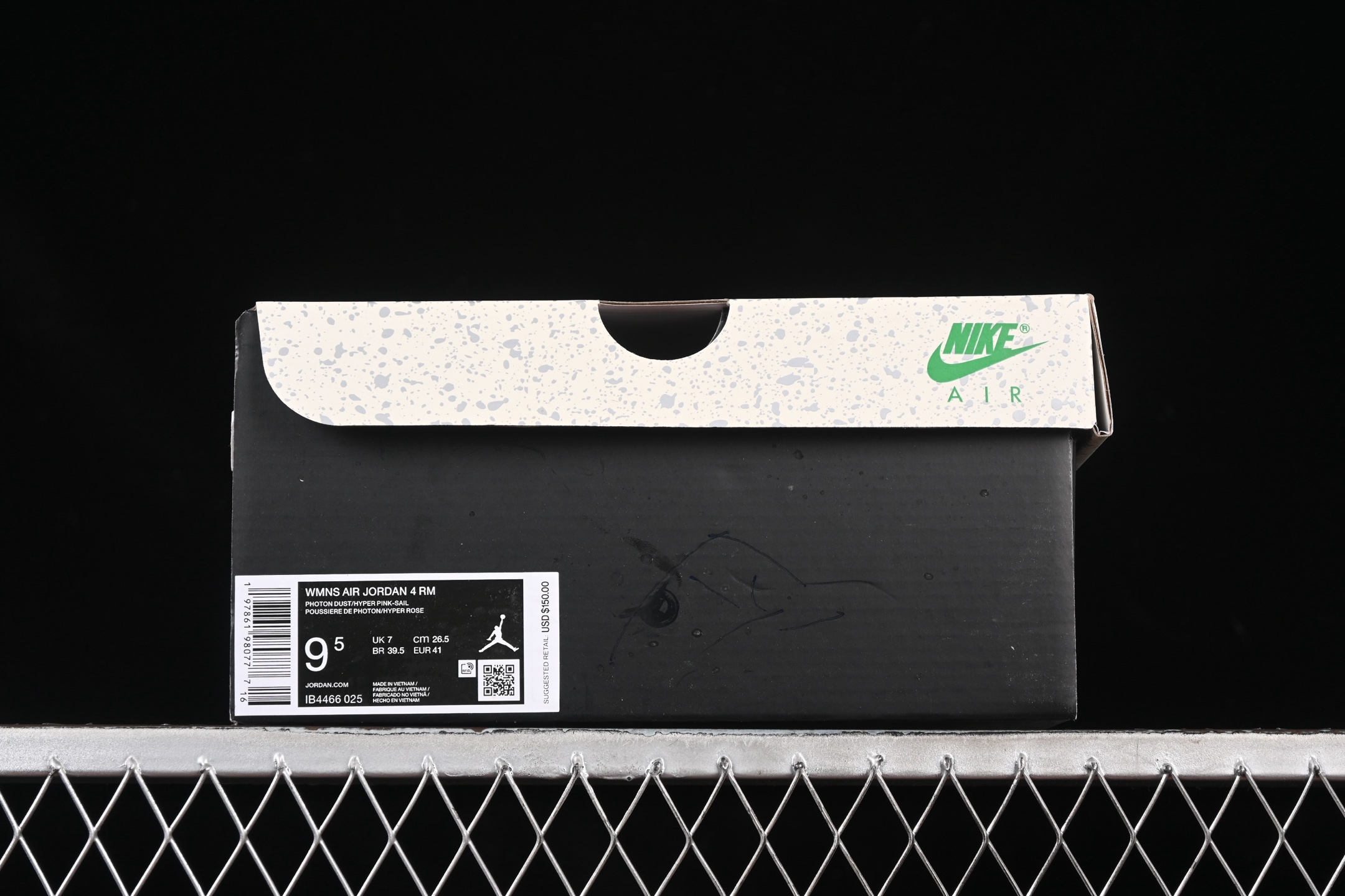 💰280纯原
Air Jordan 4 "Remastered" AJ4 乔4重制 IB4466-025
#改造后的设计采用了由纺织网布、皮革和麂皮混合而成,散发出时尚、高级的外观,同时保持了其受人喜爱的原始结构。
尺码:36 36.5 37.5 38 38.5 39 40 40.5 41 42 42.5 43 44 44.5 45 46 47.5 LTD4