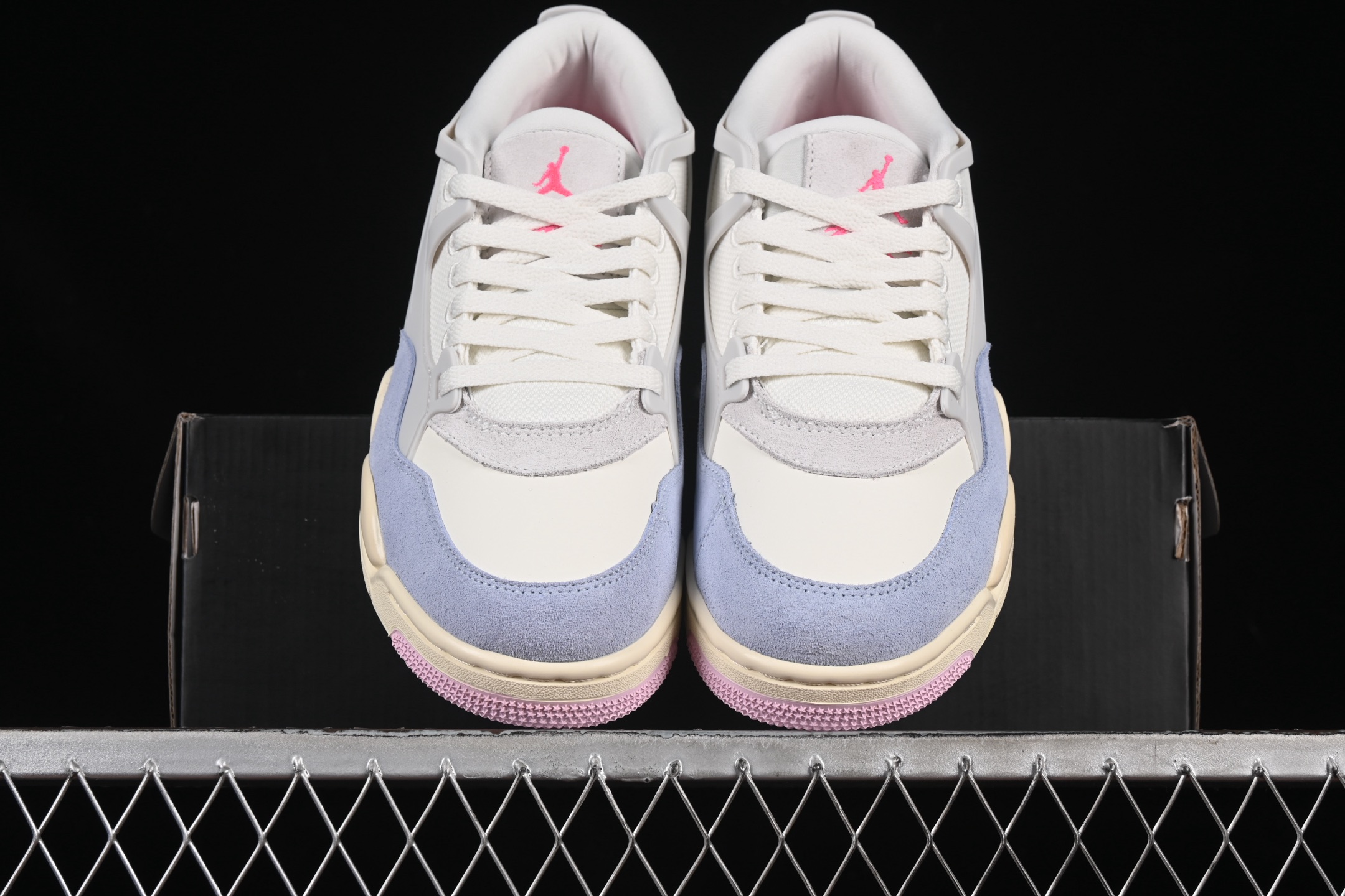 💰280纯原
Air Jordan 4 "Remastered" AJ4 乔4重制 IB4466-025
#改造后的设计采用了由纺织网布、皮革和麂皮混合而成,散发出时尚、高级的外观,同时保持了其受人喜爱的原始结构。
尺码:36 36.5 37.5 38 38.5 39 40 40.5 41 42 42.5 43 44 44.5 45 46 47.5 LTD4