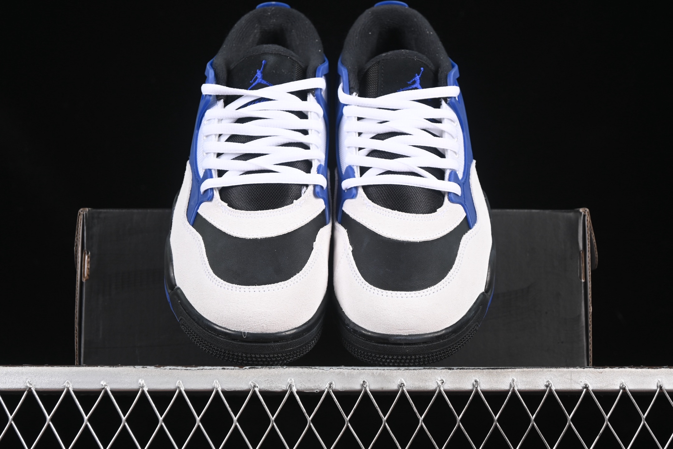 💰280纯原
Air Jordan 4 "Remastered" AJ4 乔4重制 FQ7939-140
#改造后的设计采用了由纺织网布、皮革和麂皮混合而成,散发出时尚、高级的外观,同时保持了其受人喜爱的原始结构。
尺码:36 36.5 37.5 38 38.5 39 40 40.5 41 42 42.5 43 44 44.5 45 46 47.5 LTD4