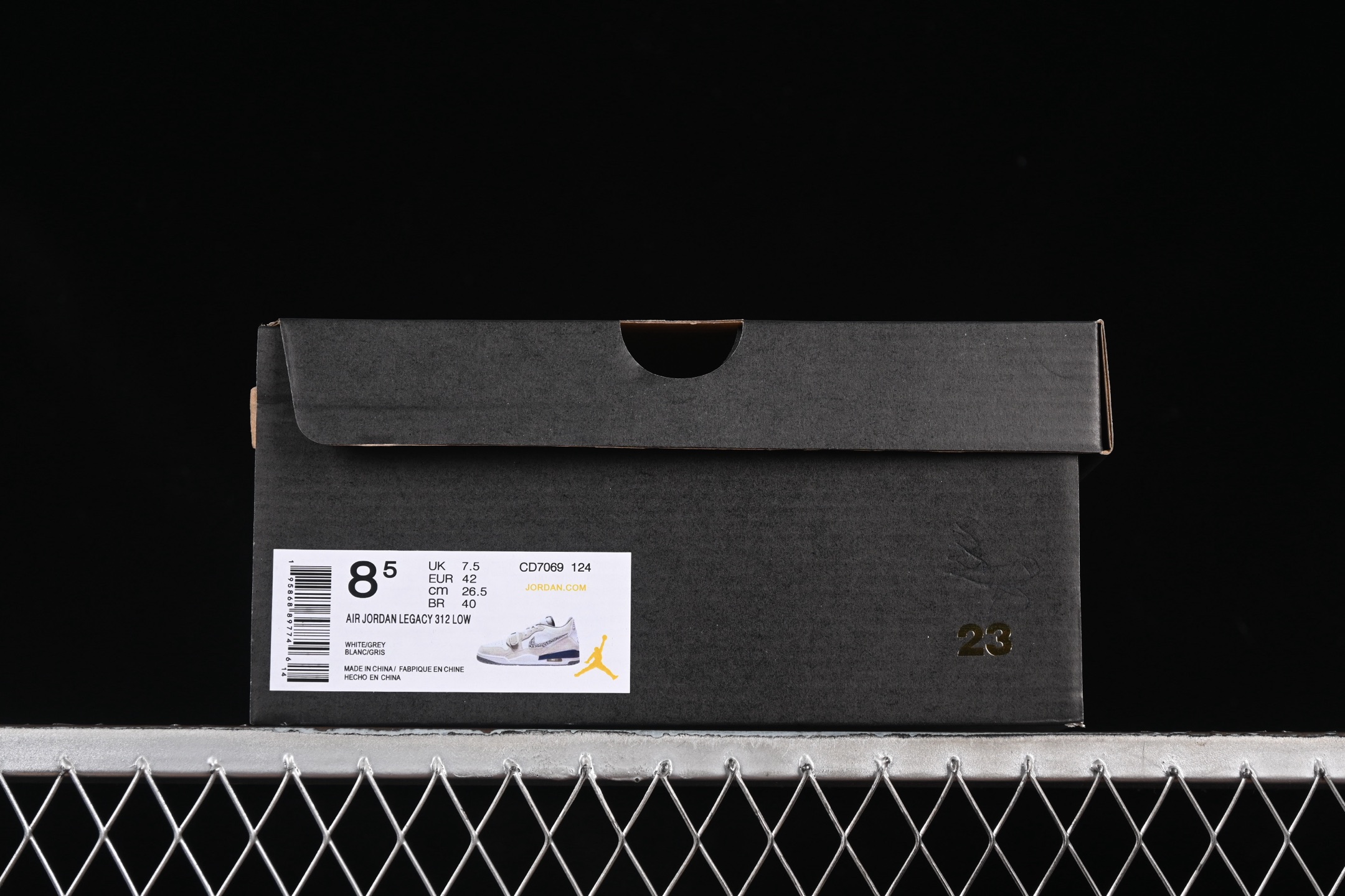 💰200真标💰240公司级💰280纯原
Air Jordan Legacy 312 Low AJ312 乔312 头层 魔术贴三合一板鞋 CD7069-124
尺码:36 36.5 37.5 38 38.5 39 40 40.5 41 42 42.5 43 44 44.5 45 46 ZZC3