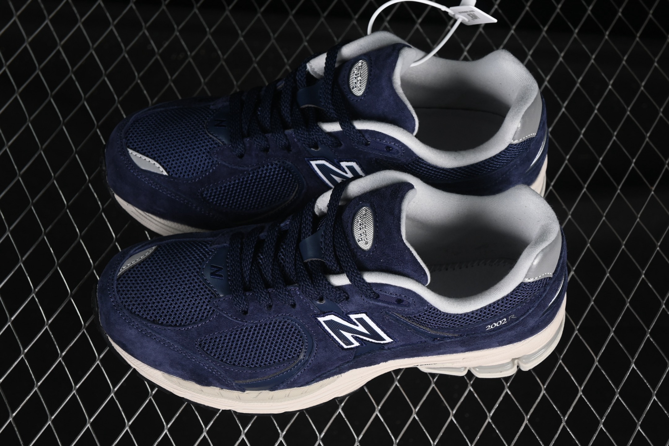  New Balance 2002系列 复古休闲跑步鞋 ML2002RD
#鞋款延续了经典科技，升级版