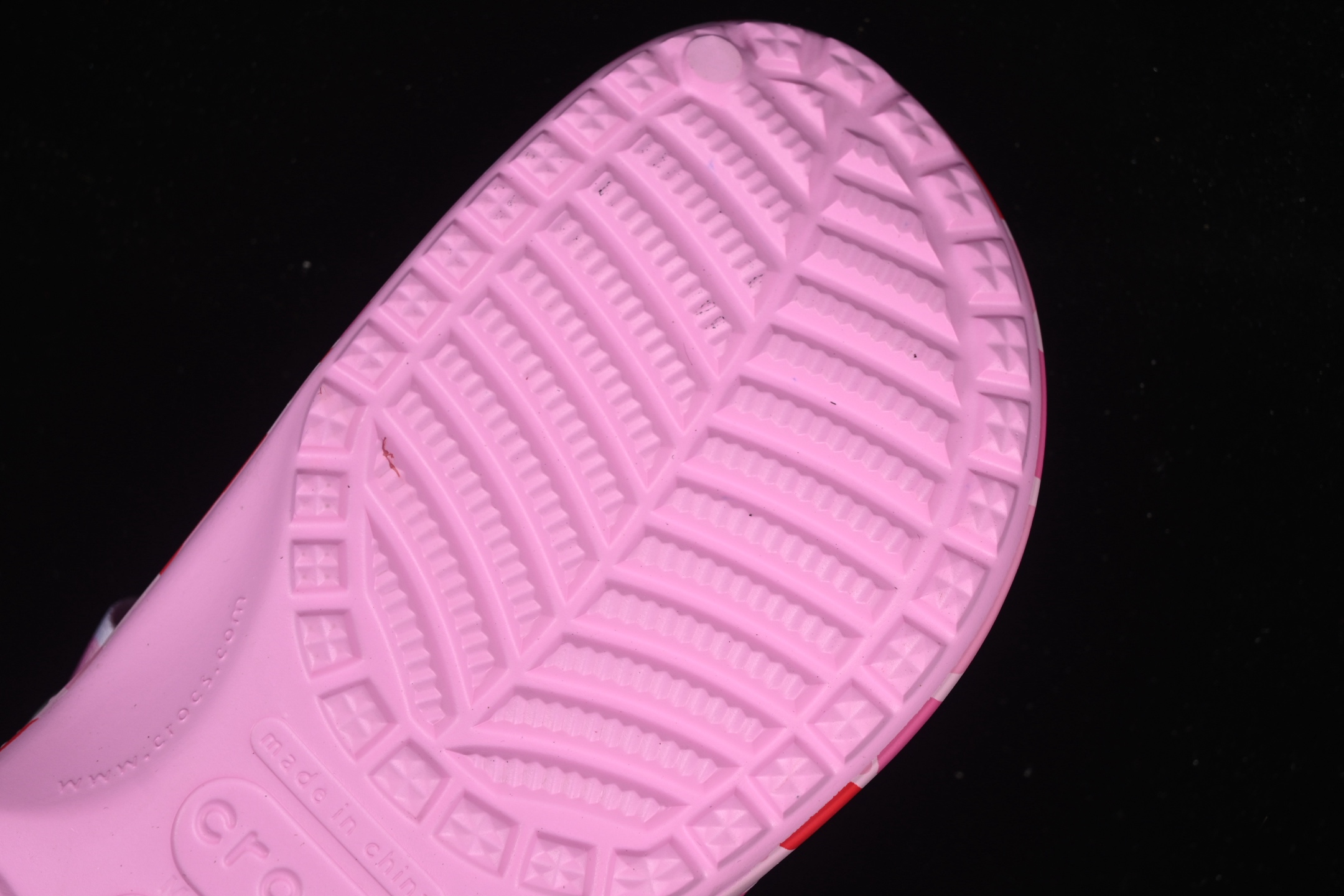  Bape x Crocs Classic Clog 卡骆驰猿人头联名迷彩印花舒适百搭洞洞鞋
尺码：M