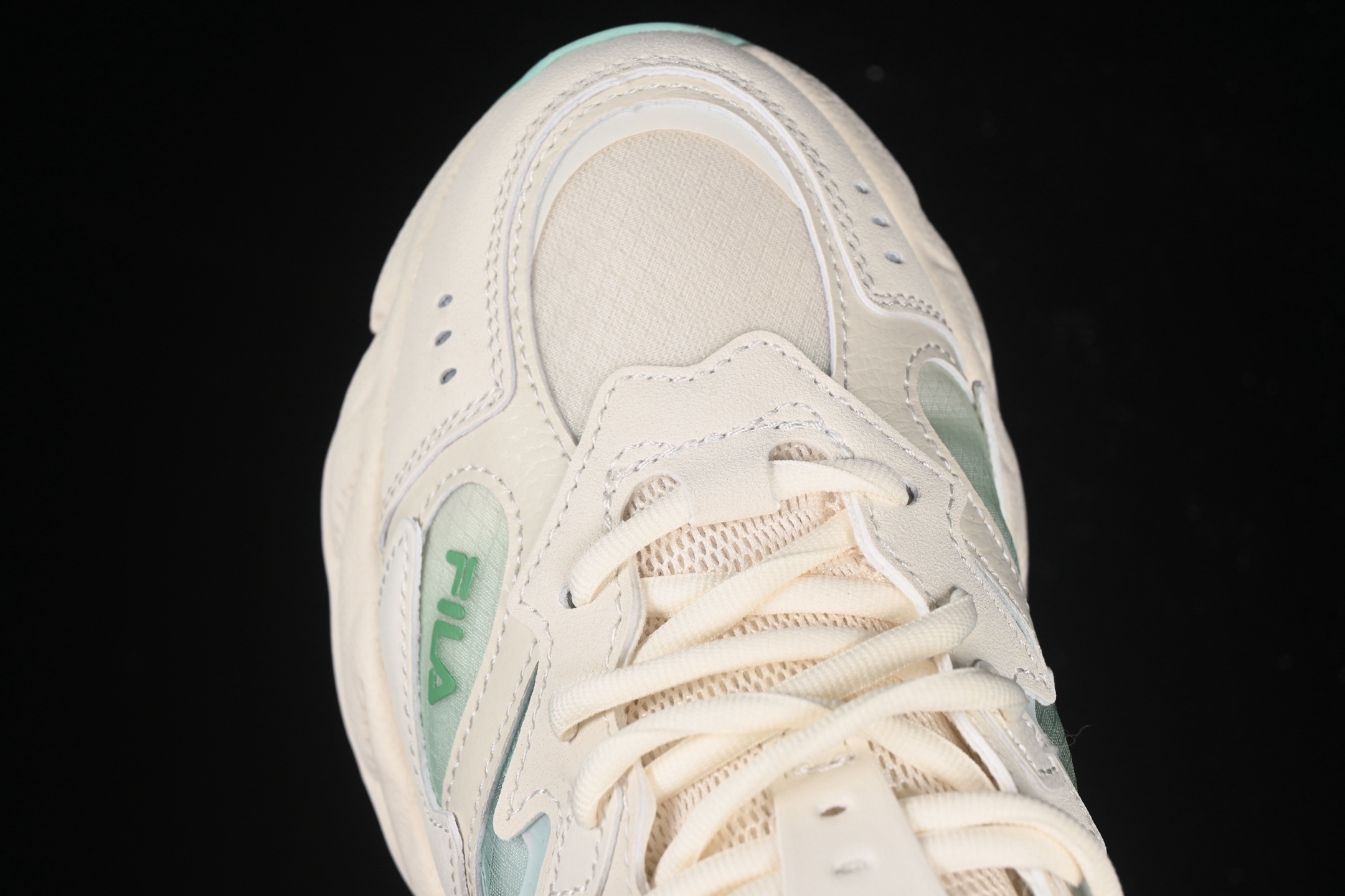 💰220纯原
Fila Fusion 蕨草2.0 斐乐潮牌休闲老爹鞋 F12W531101FGC
尺码：35.5 36 36.5 37.5 38 38.5 39 40 XMC3