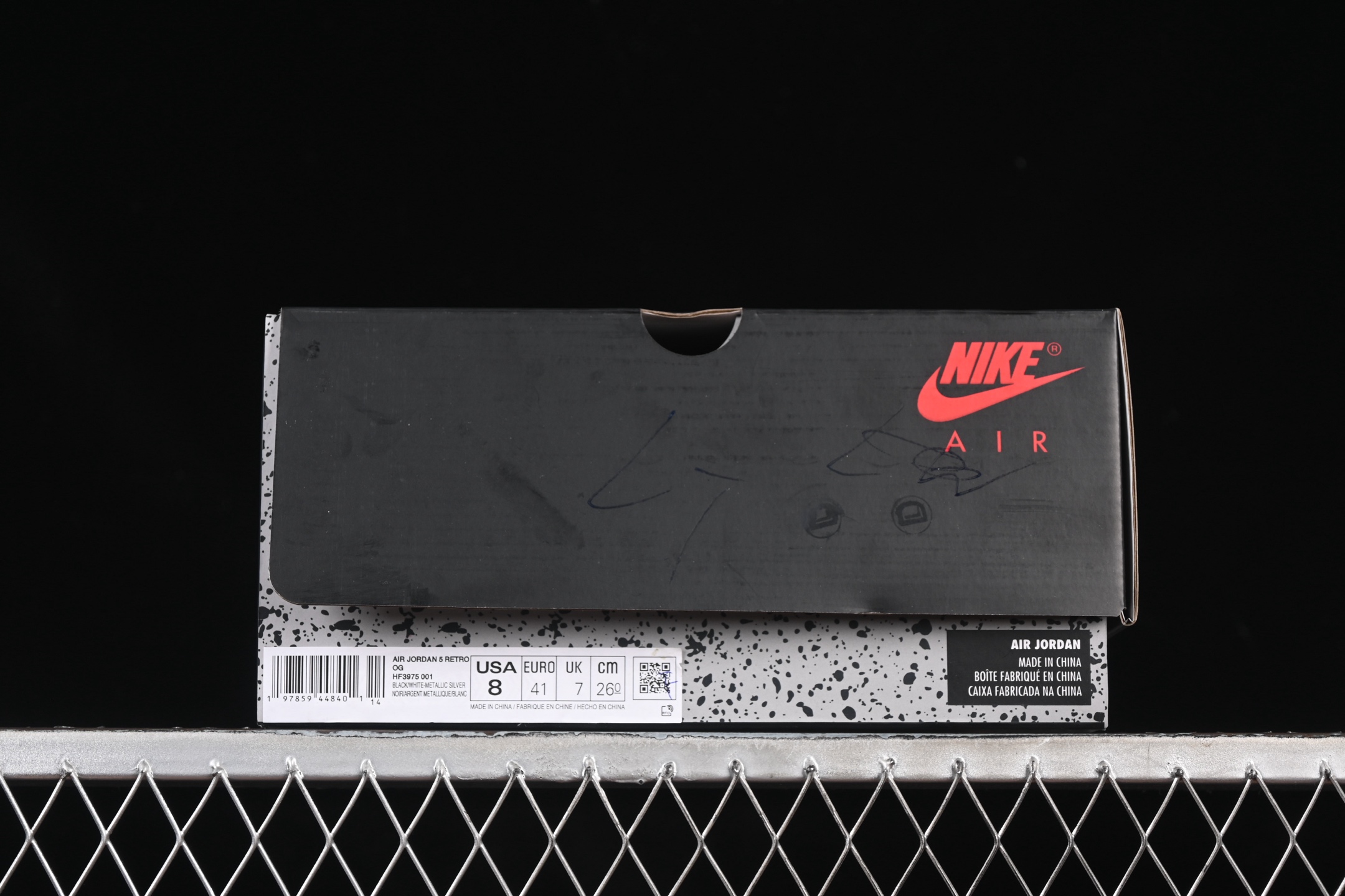 💰380纯原
Air Jordan 5 Black "Metallic Reimagined" AJ5 乔5黑银 头层篮球鞋 HF3975-001
尺码:40 40.5 41 42 42.5 43 44 44.5 45 46 47.5 48.5 LTE5
